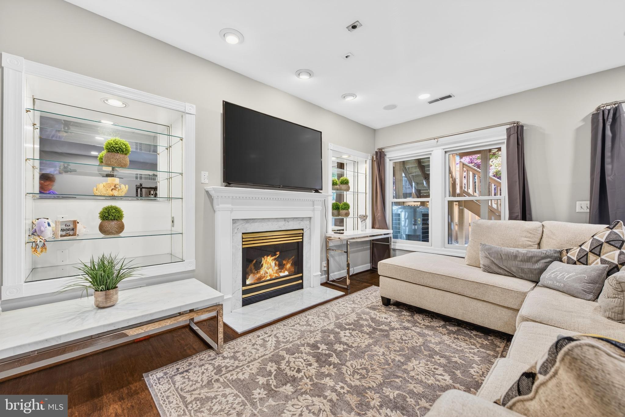 YACHT CLUB AT SEQUOIA VILLAGE - Residential