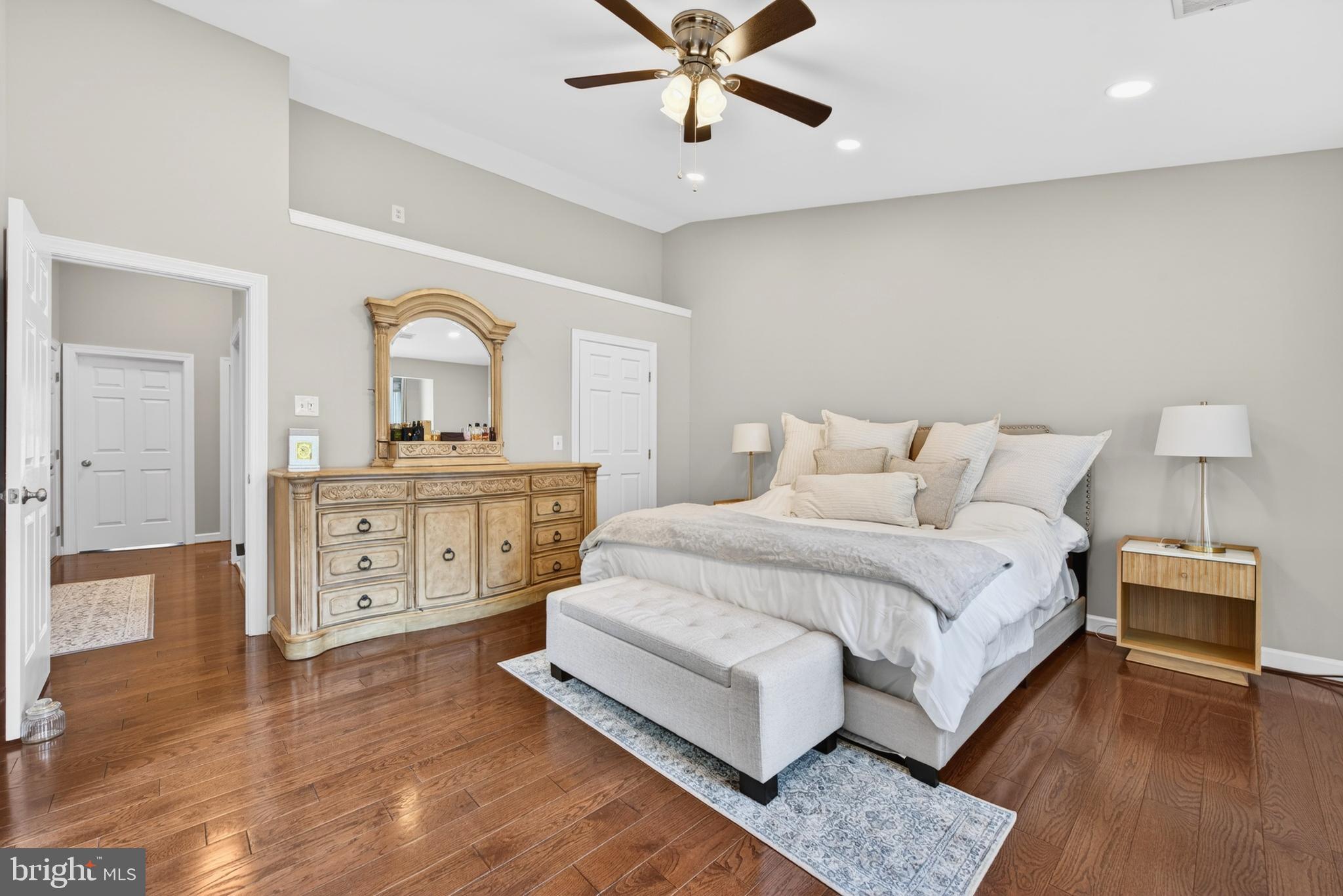 YACHT CLUB AT SEQUOIA VILLAGE - Residential