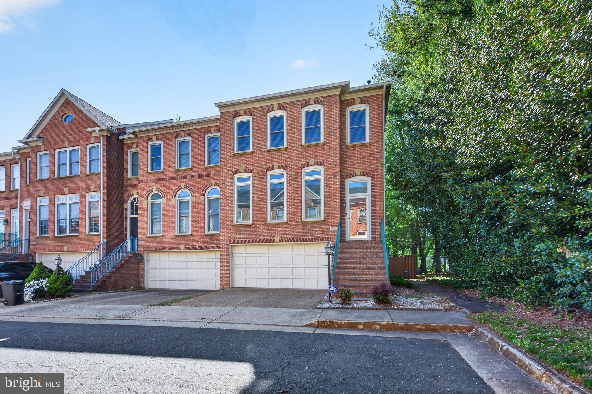 YACHT CLUB AT SEQUOIA VILLAGE - Residential