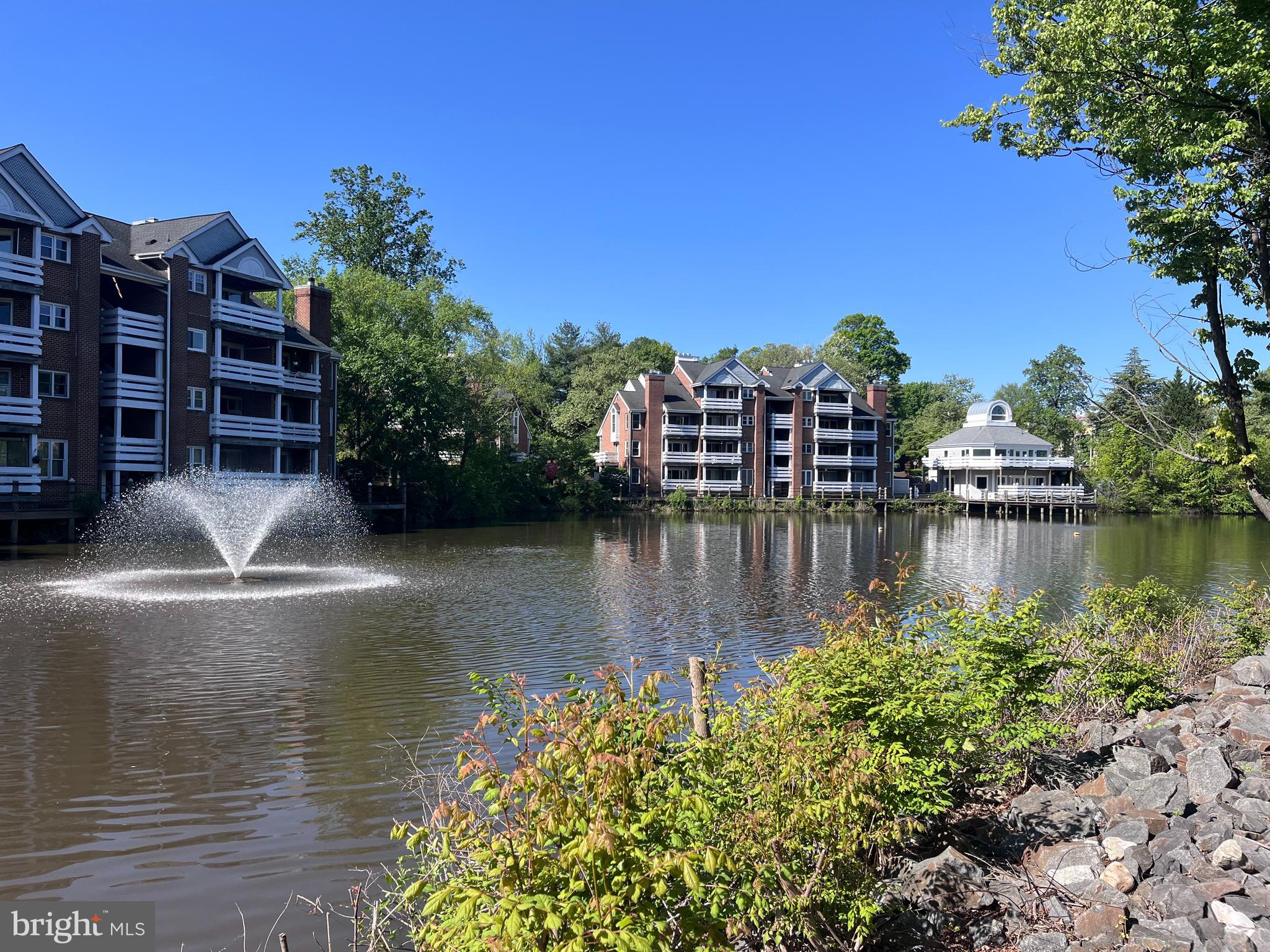 YACHT CLUB AT SEQUOIA VILLAGE - Residential