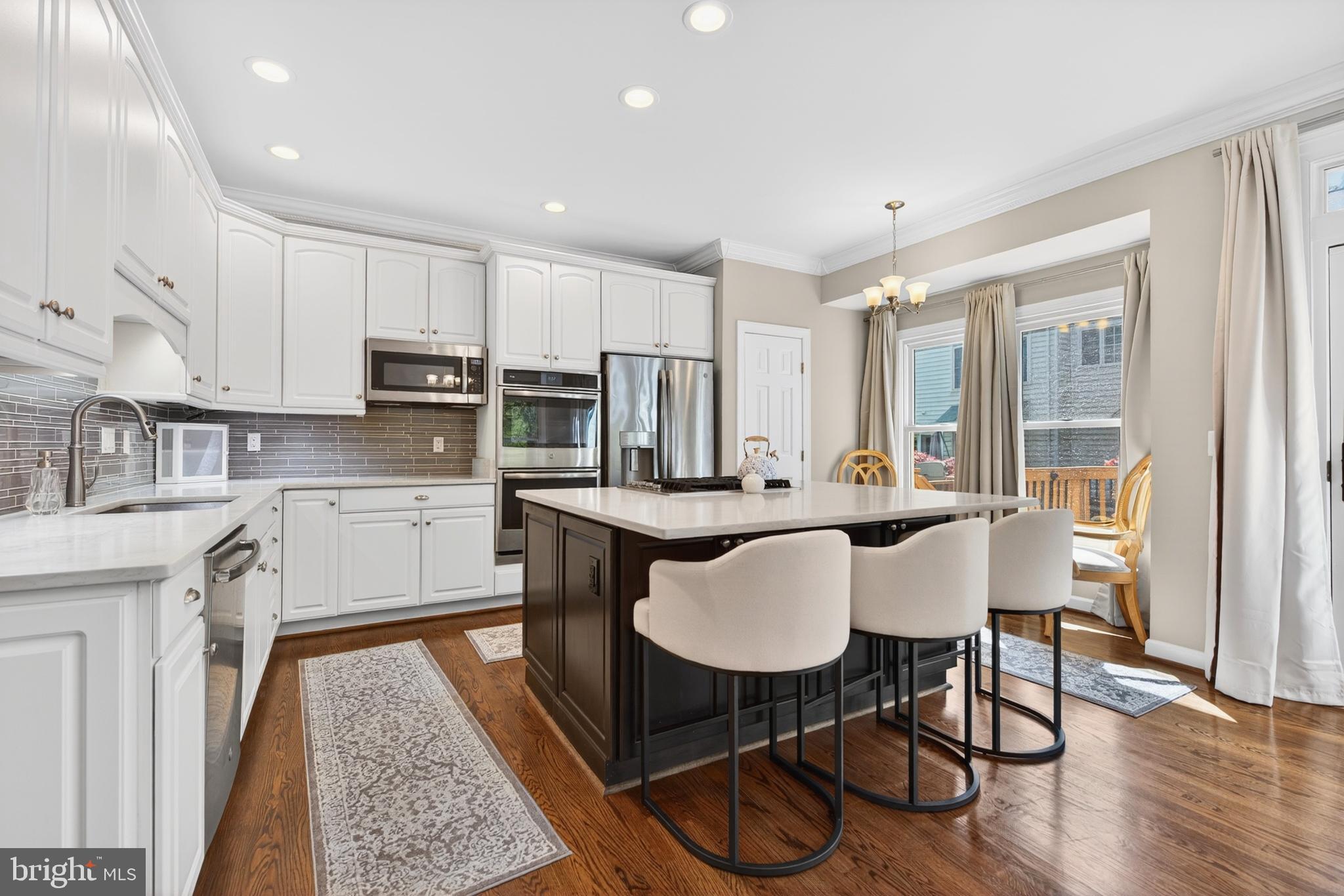 YACHT CLUB AT SEQUOIA VILLAGE - Residential