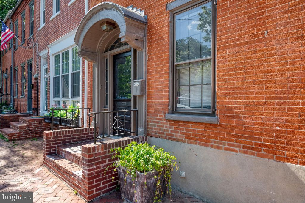 Photo of 249 E Chestnut Street, Lancaster, PA 17602 (MLS # PALA2051256)