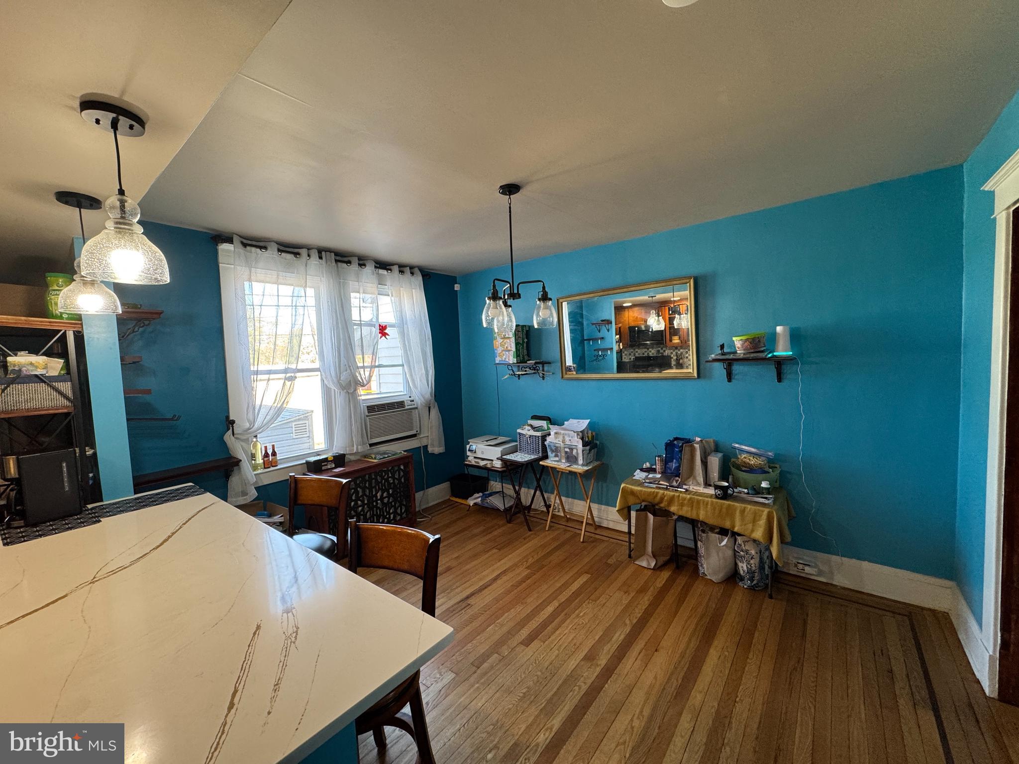 DUNDALK MANOR - Residential