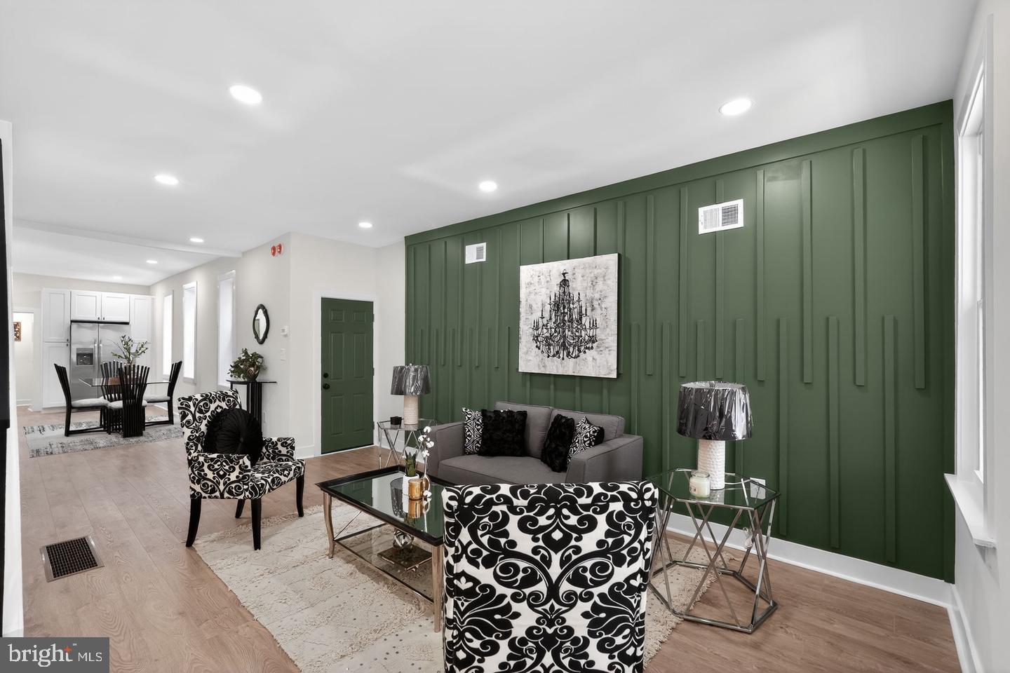 749 S 52ND STREET