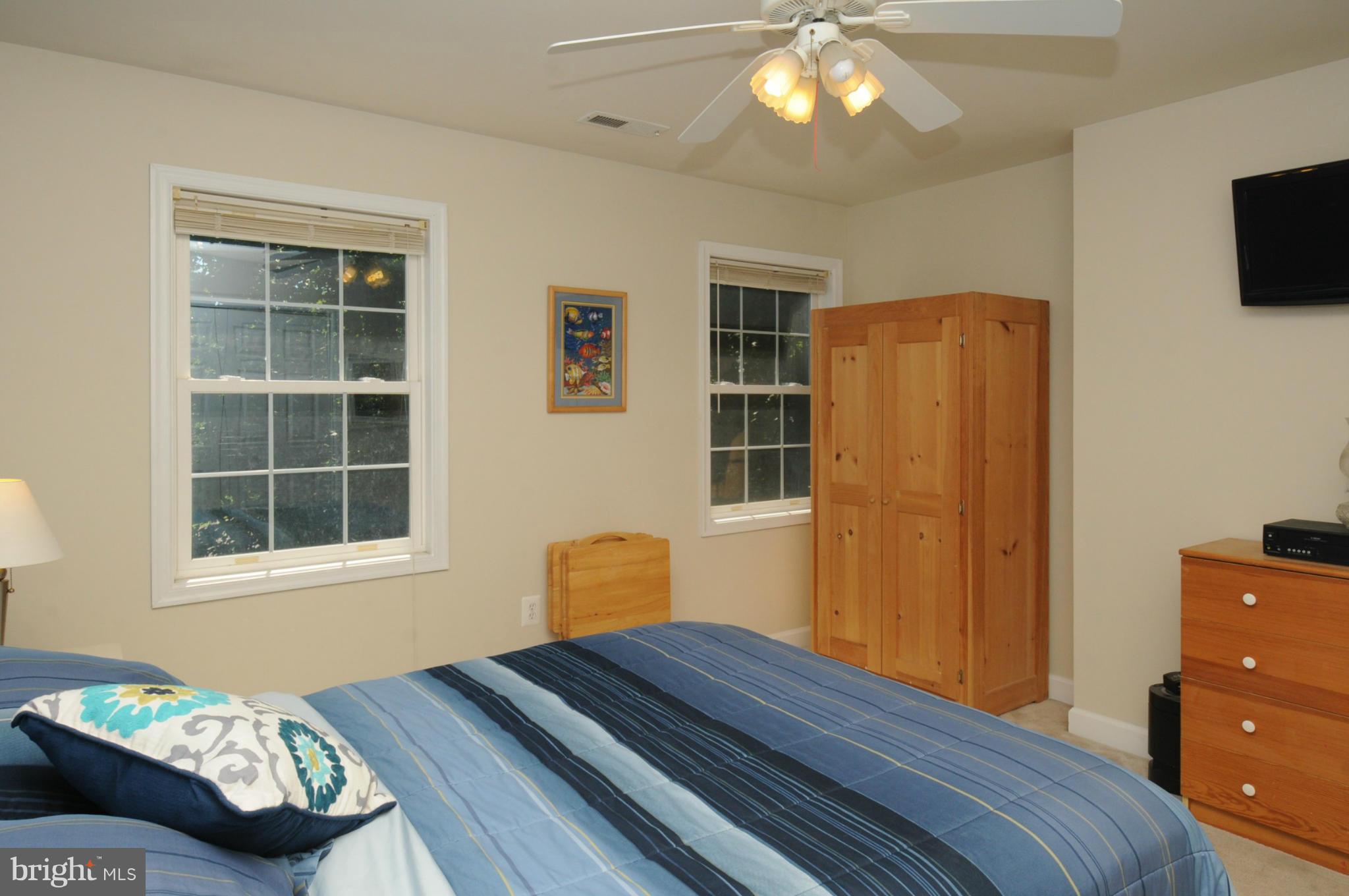 EMERALD OAKS - Residential