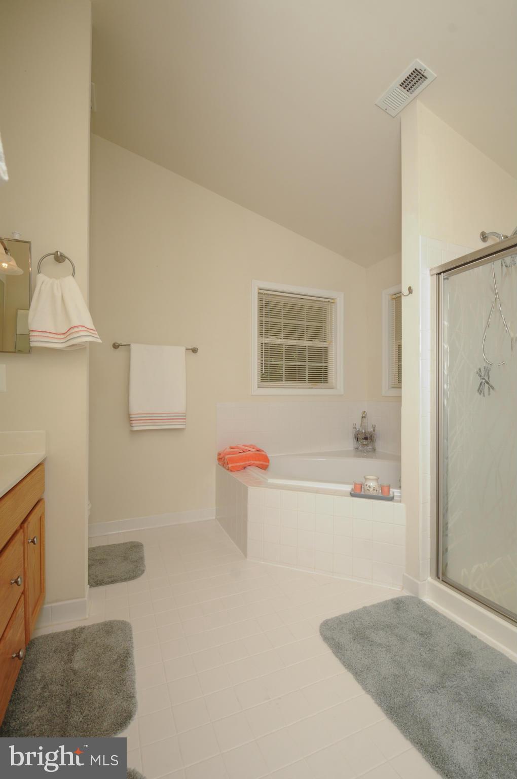 EMERALD OAKS - Residential