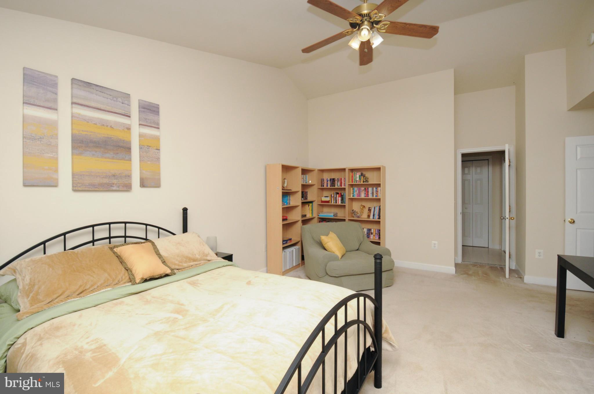 EMERALD OAKS - Residential