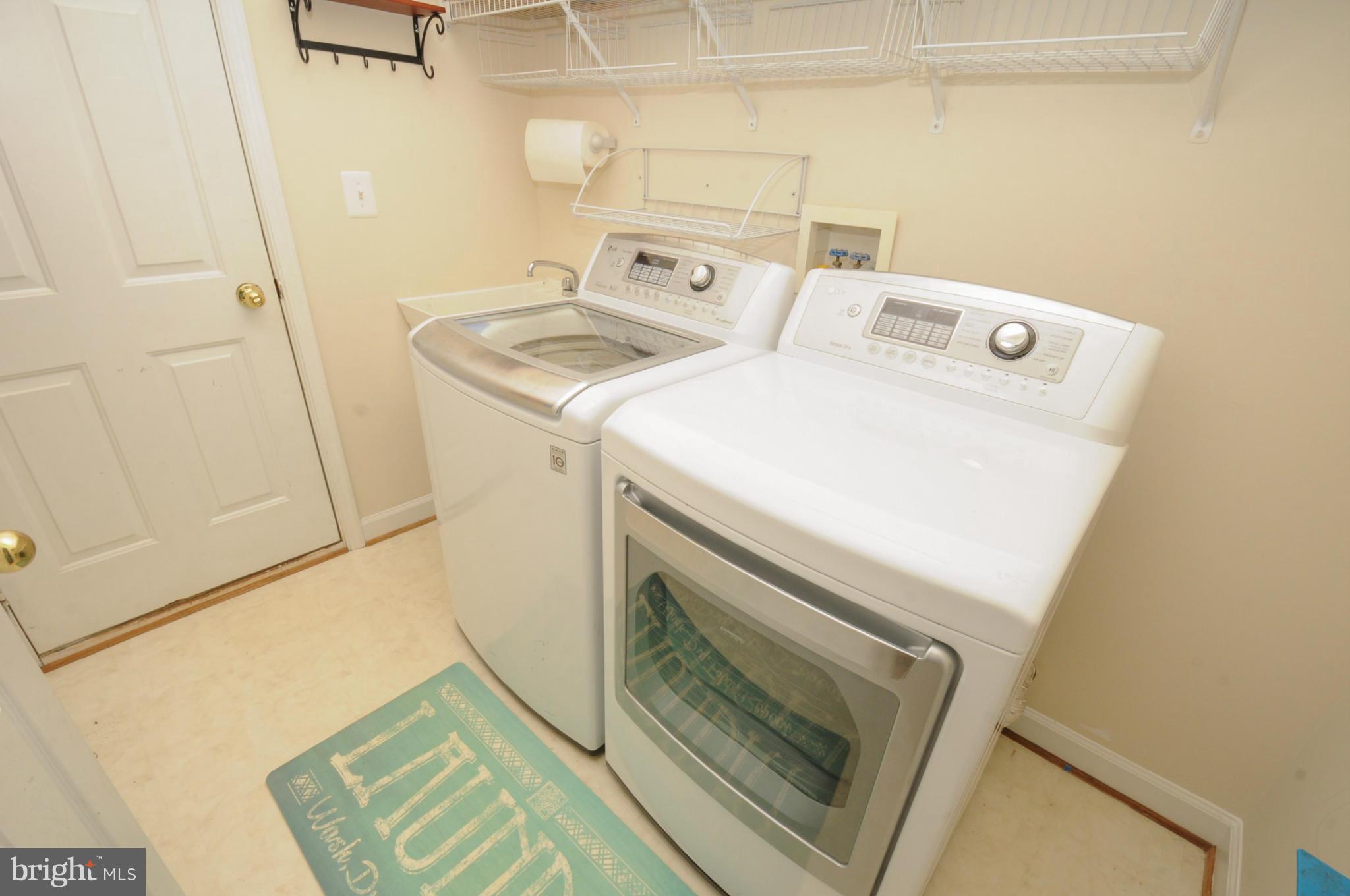 EMERALD OAKS - Residential