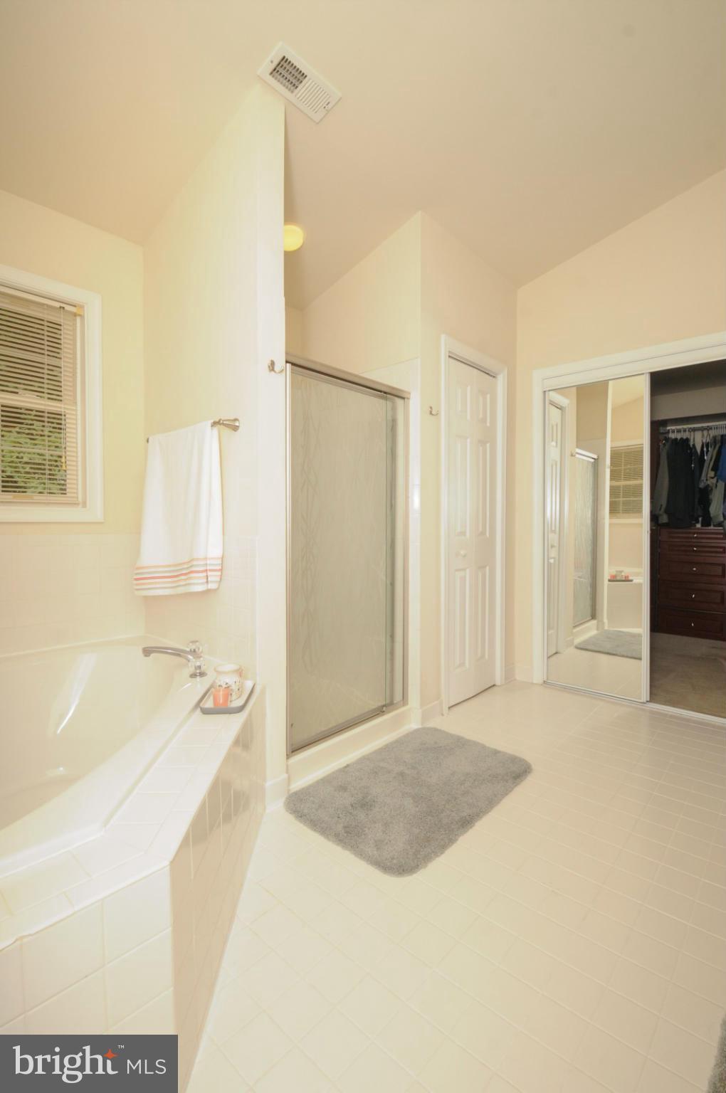 EMERALD OAKS - Residential