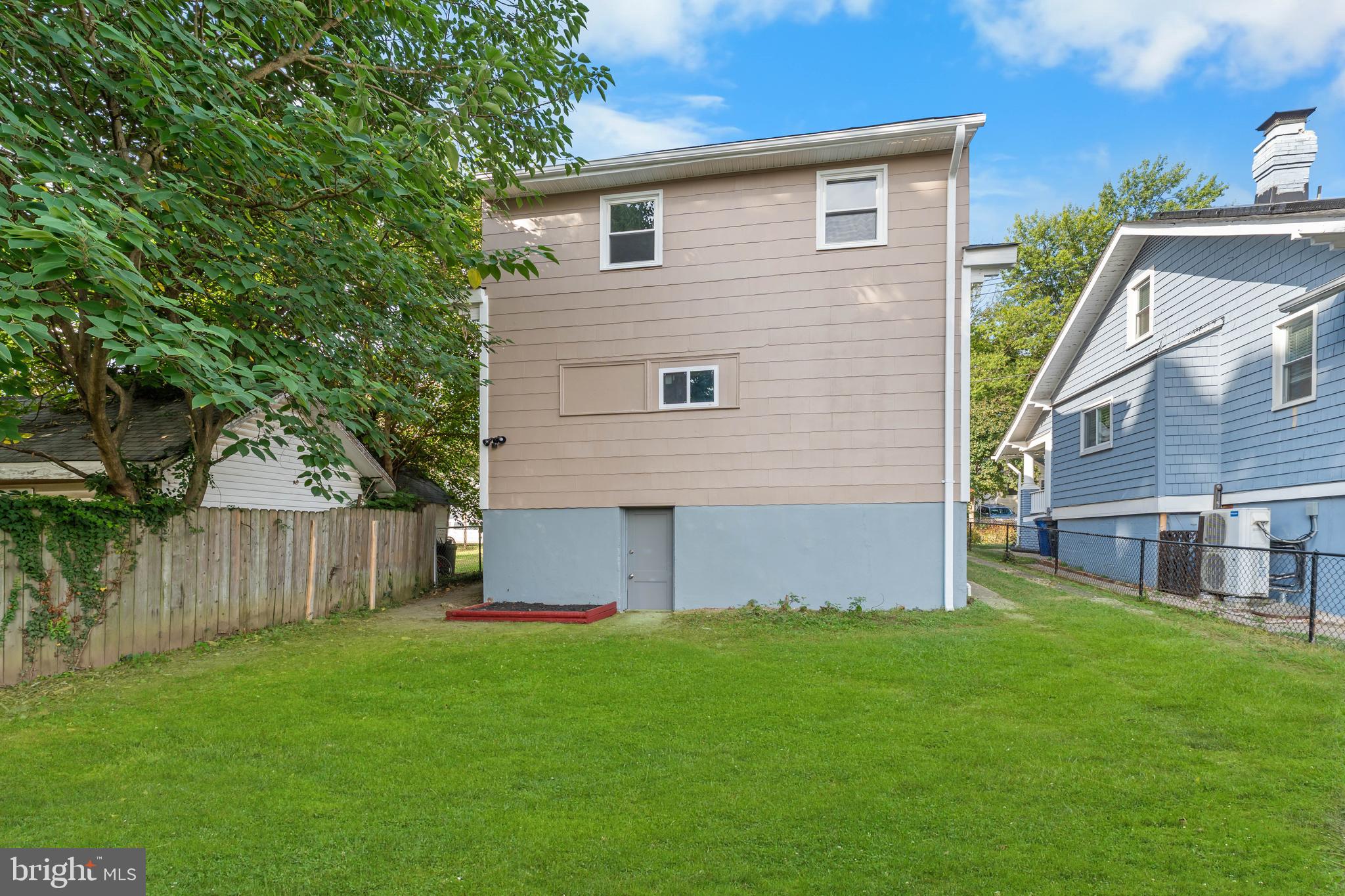 COTTAGE CITY - Residential