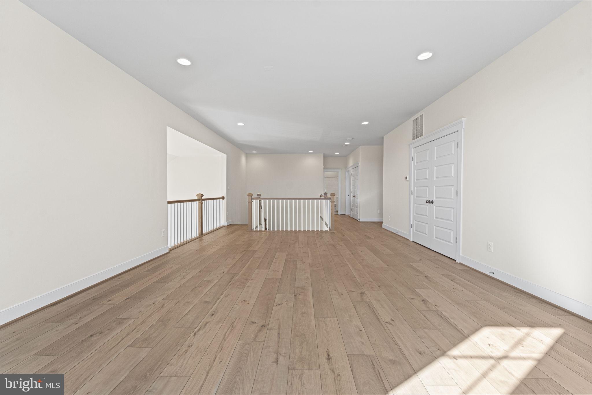 WATERFORD - Residential