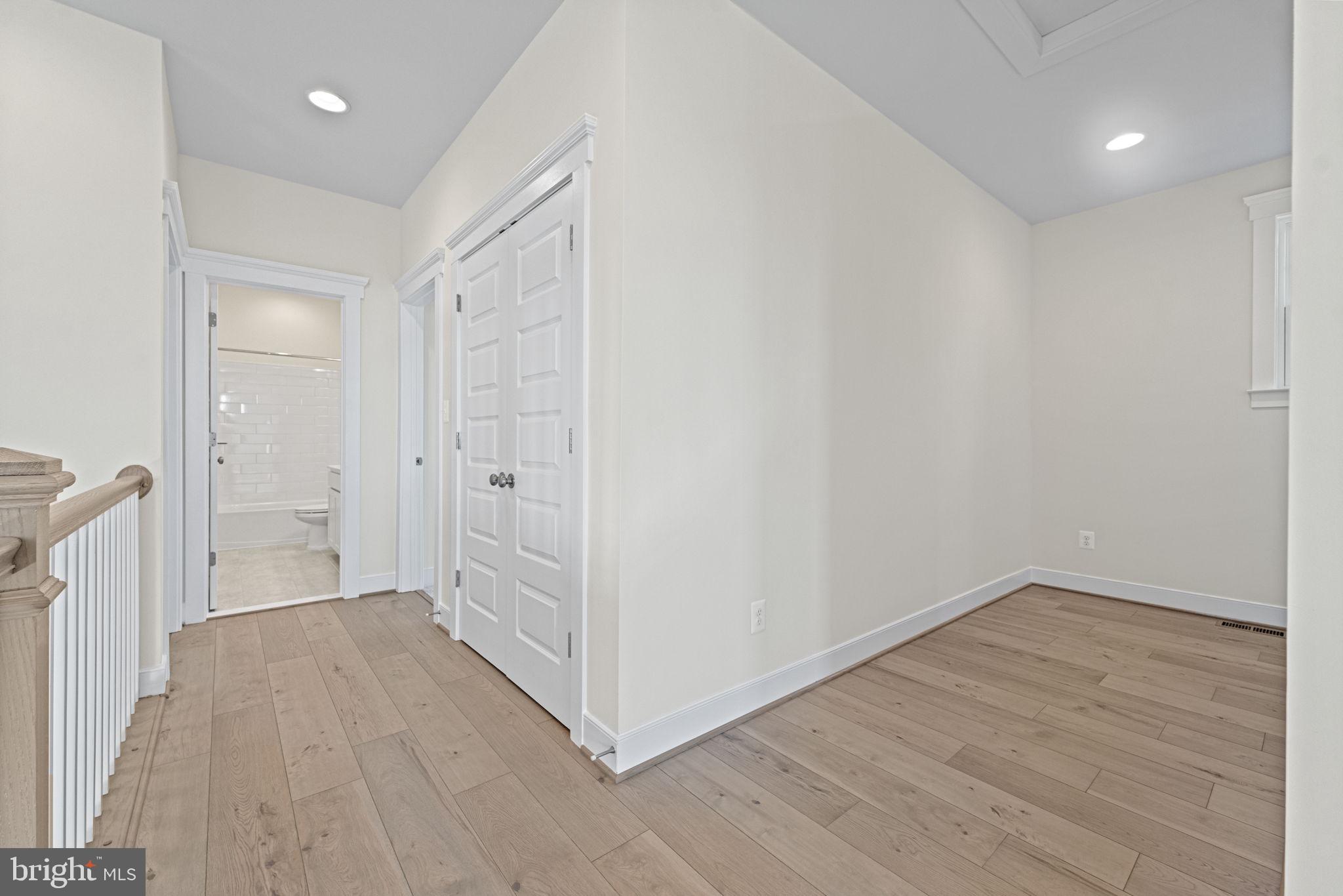 WATERFORD - Residential