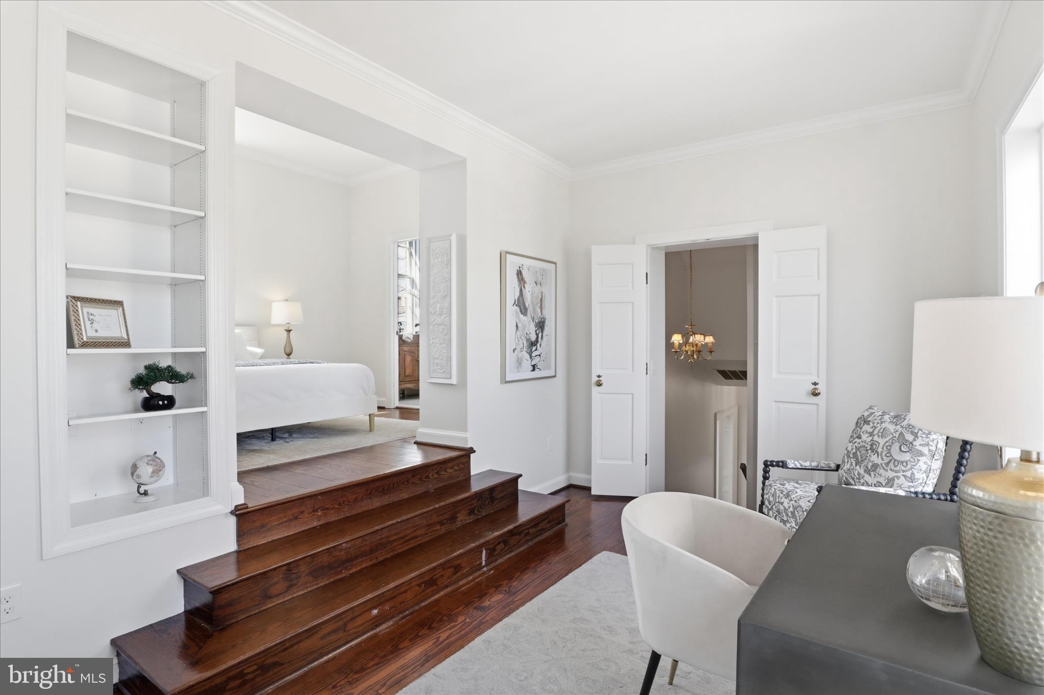 THOMPSON HOUSE - Residential