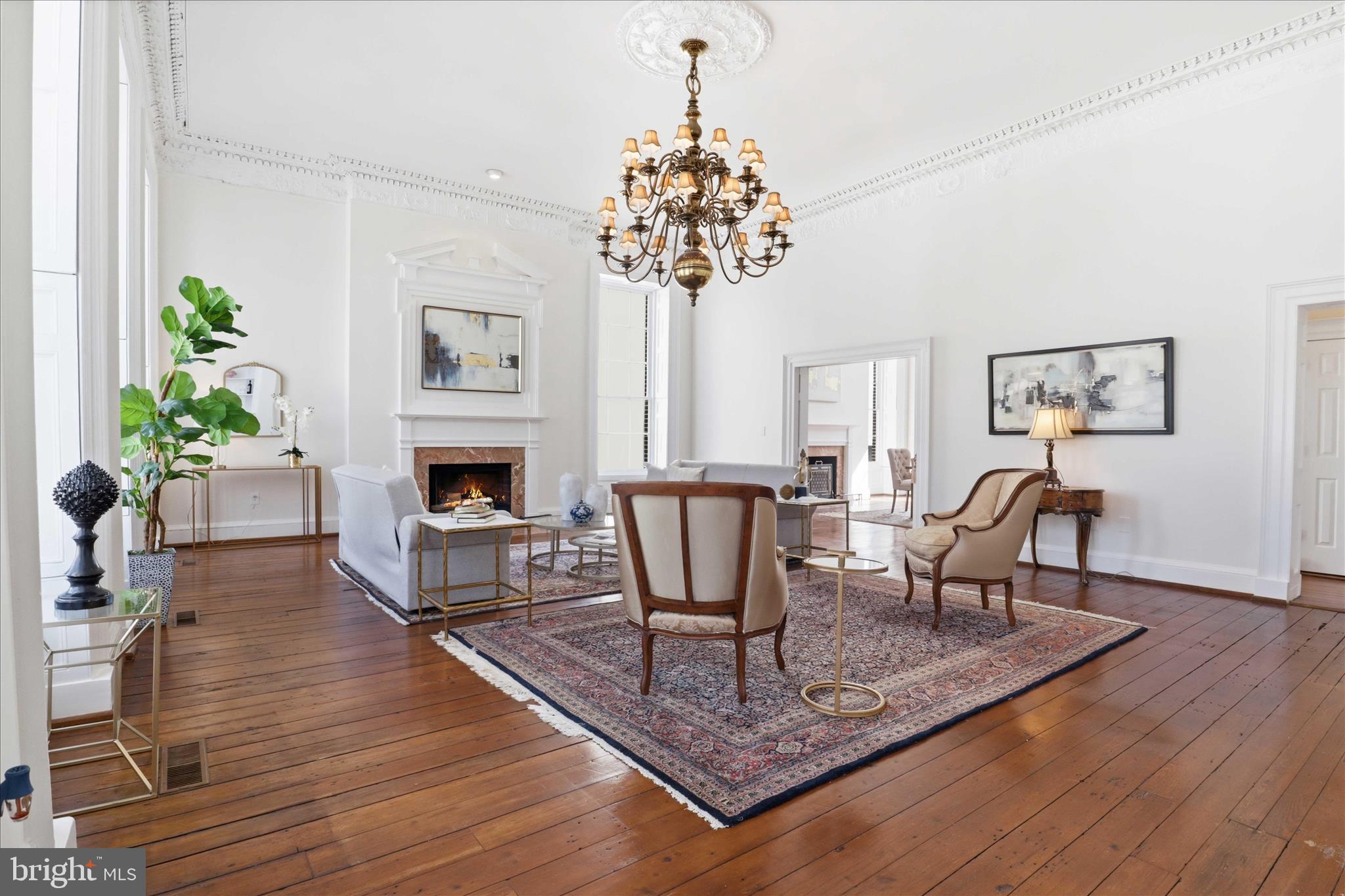 THOMPSON HOUSE - Residential