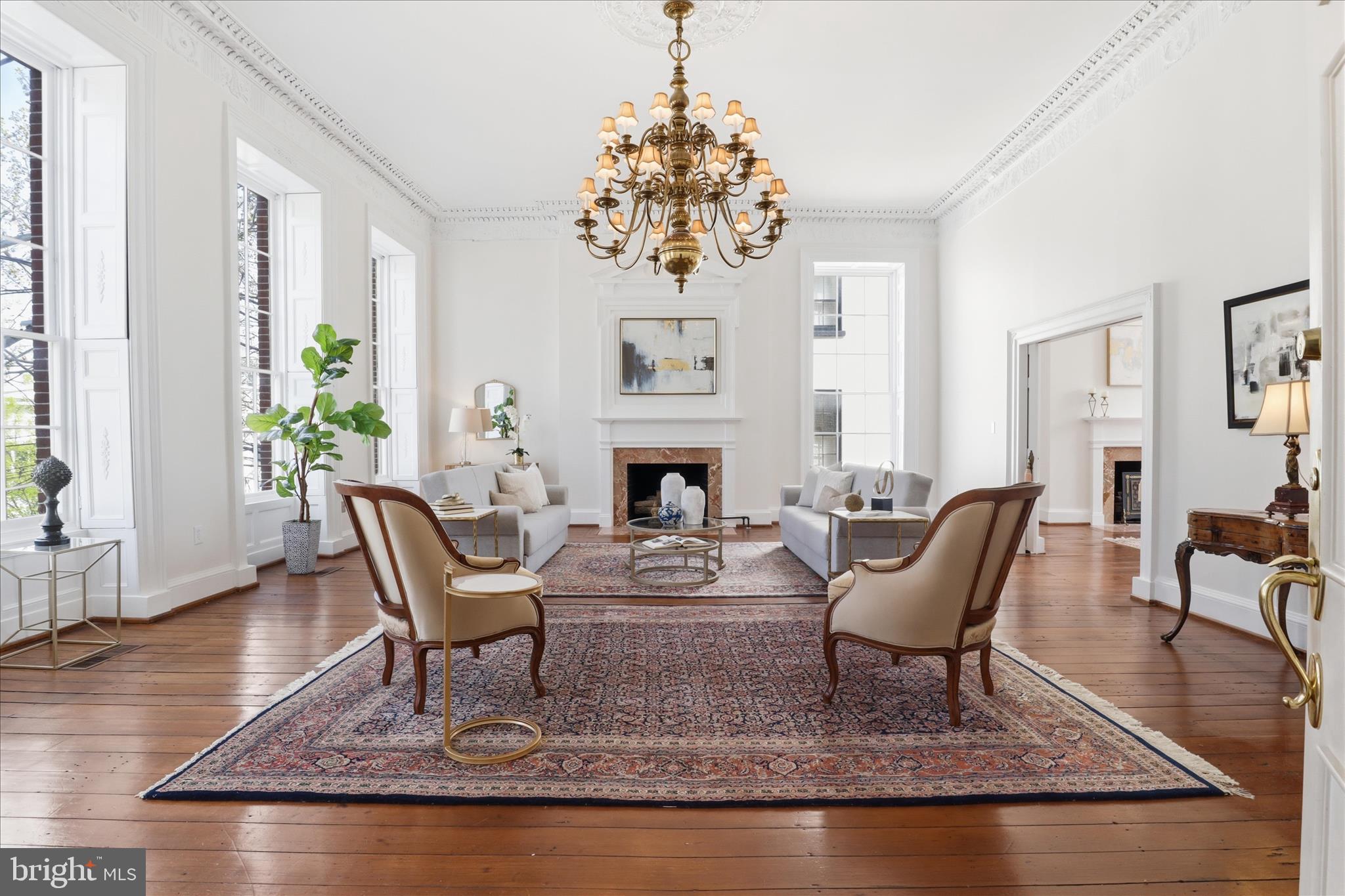 THOMPSON HOUSE - Residential