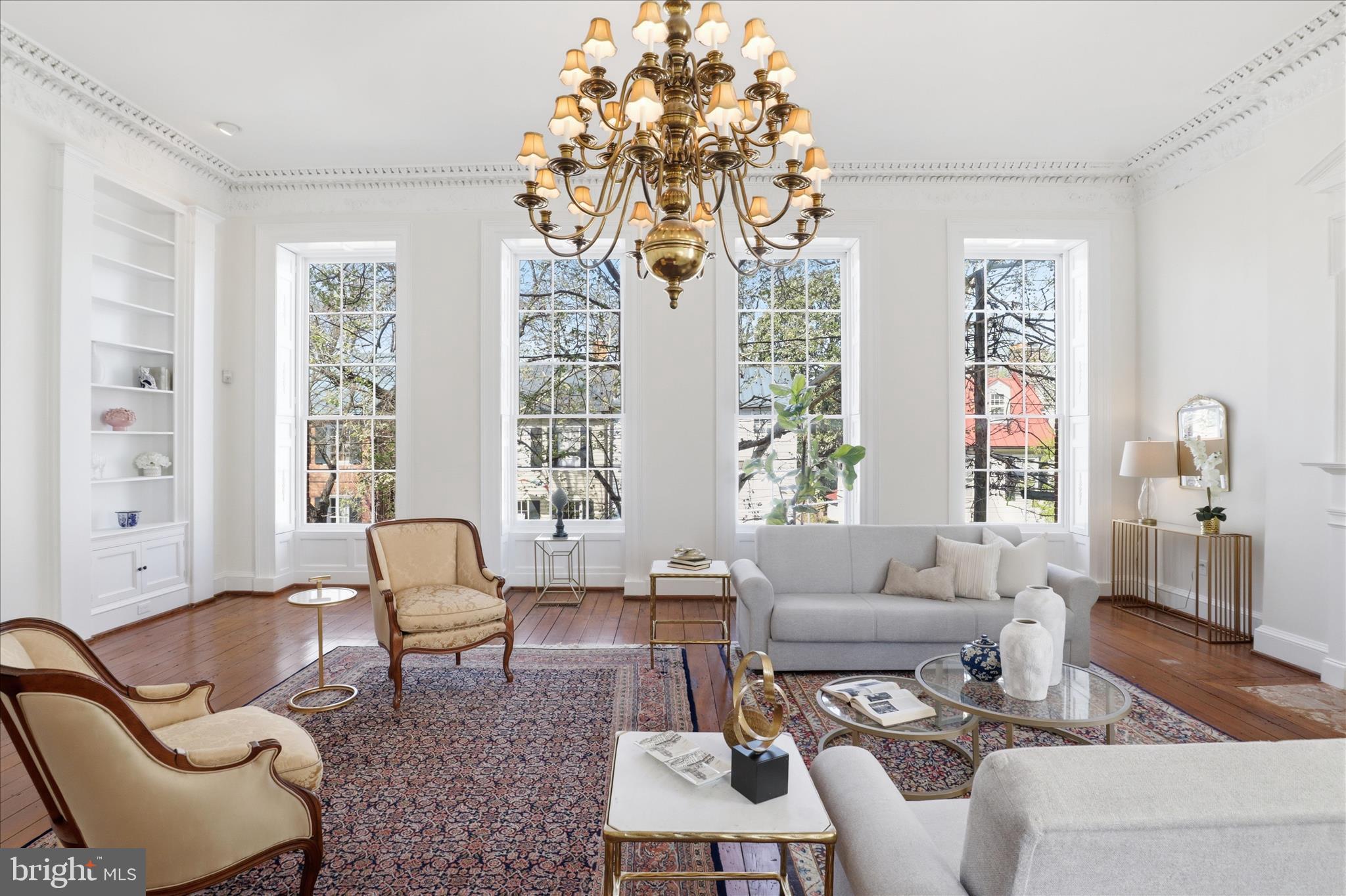 THOMPSON HOUSE - Residential