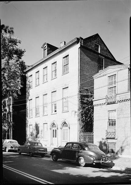 209 N FAIRFAX STREET N B