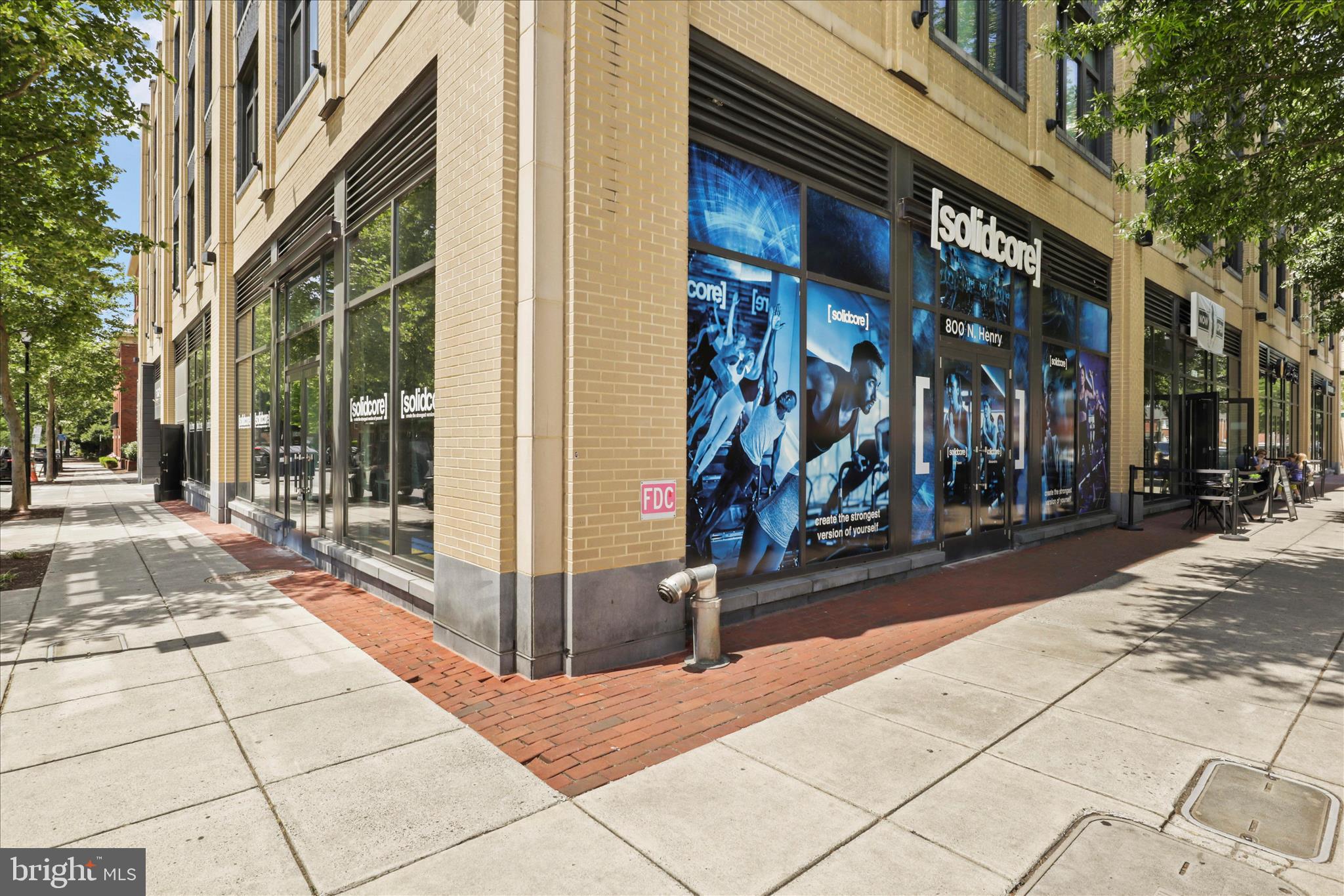 THOMPSON HOUSE - Residential