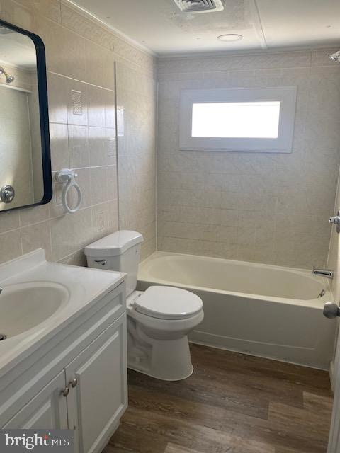 8 CHESTNUT STREET 8