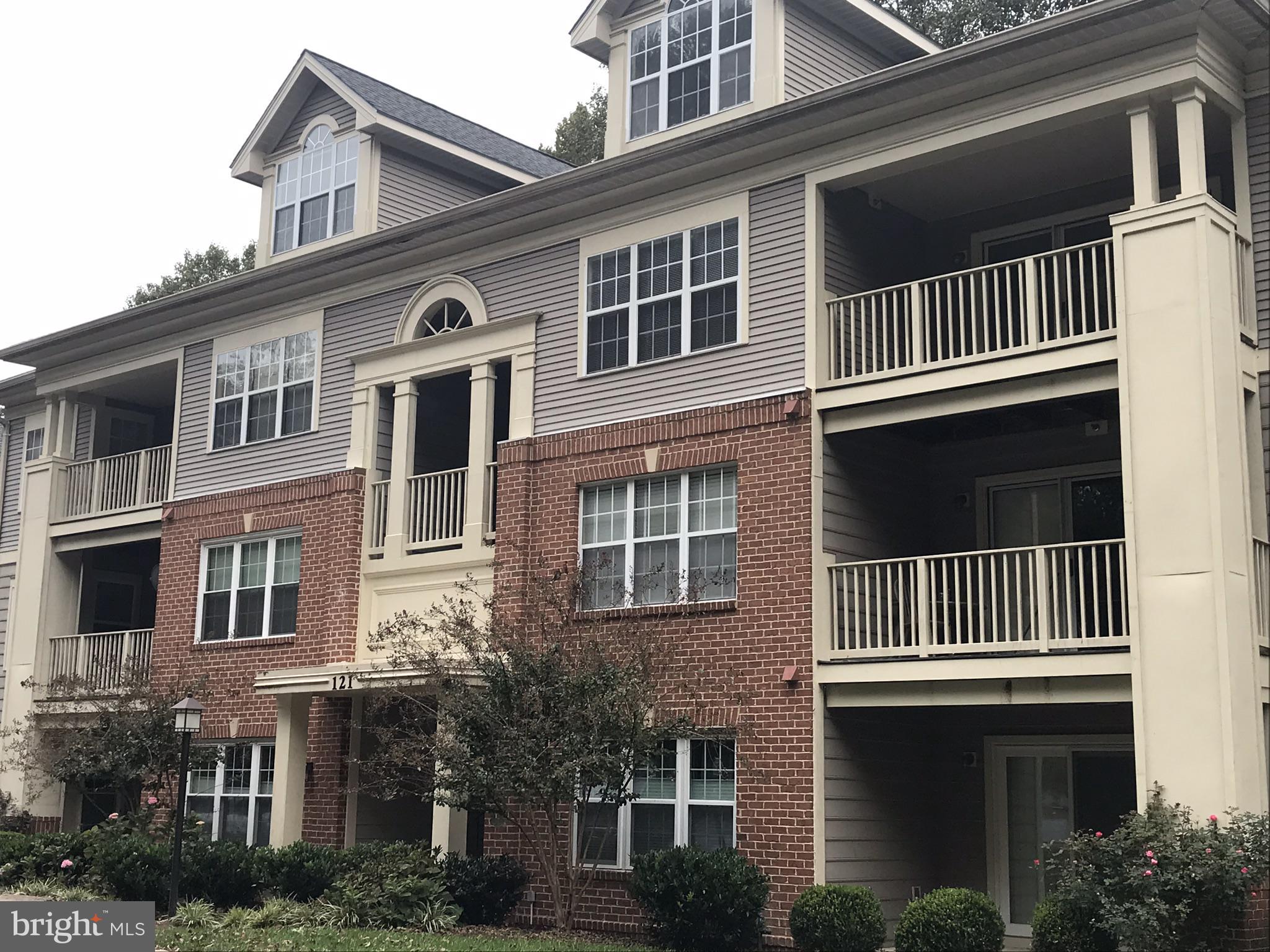 Rare opportunity in sought after Timberbrook neighborhood. Two level 2 bedroom/2 1/2 bath plus loft. 1778 sq ft! Spacious rooms, full size washer & dryer, abundance of closet space & gas fireplace. Featuring a private balcony over looking parkland. Ideally located close to I-270, ICC, Rio and so much more. Pets allowed on case by case basis. No smoking allowed.