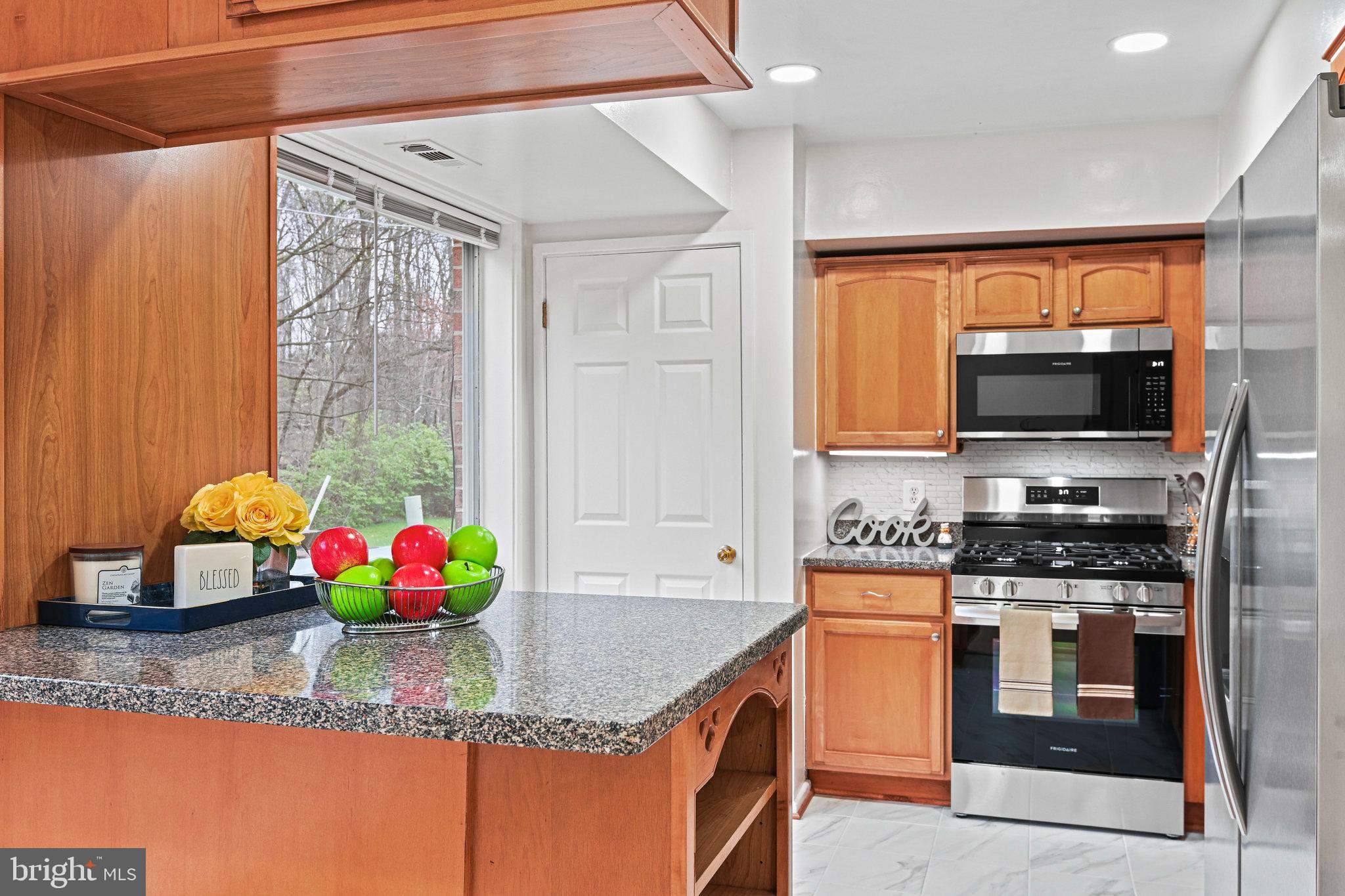 MOSBY WOODS TOWNHOUSE - Residential Lease