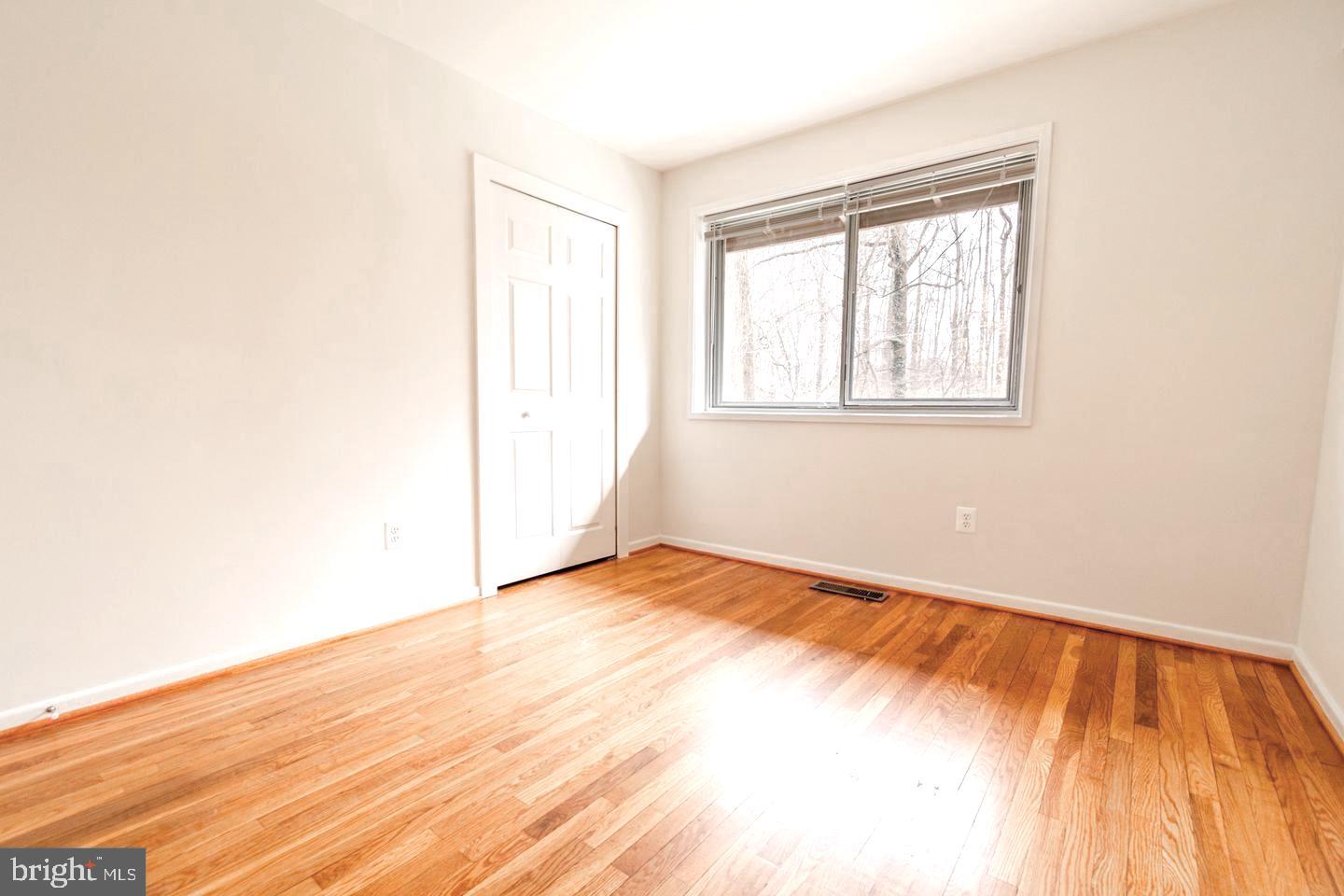 MOSBY WOODS TOWNHOUSE - Residential Lease