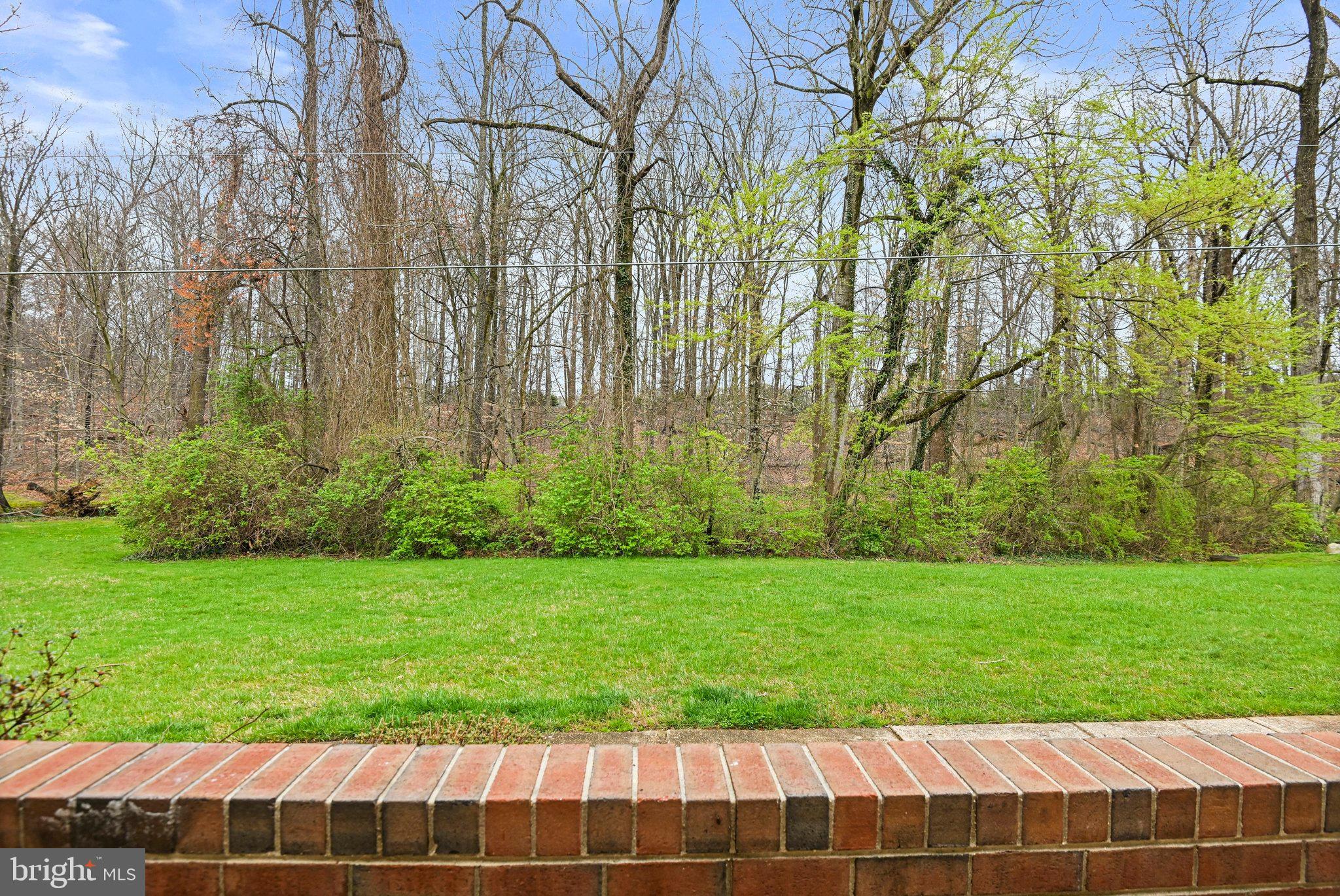 MOSBY WOODS TOWNHOUSE - Residential Lease