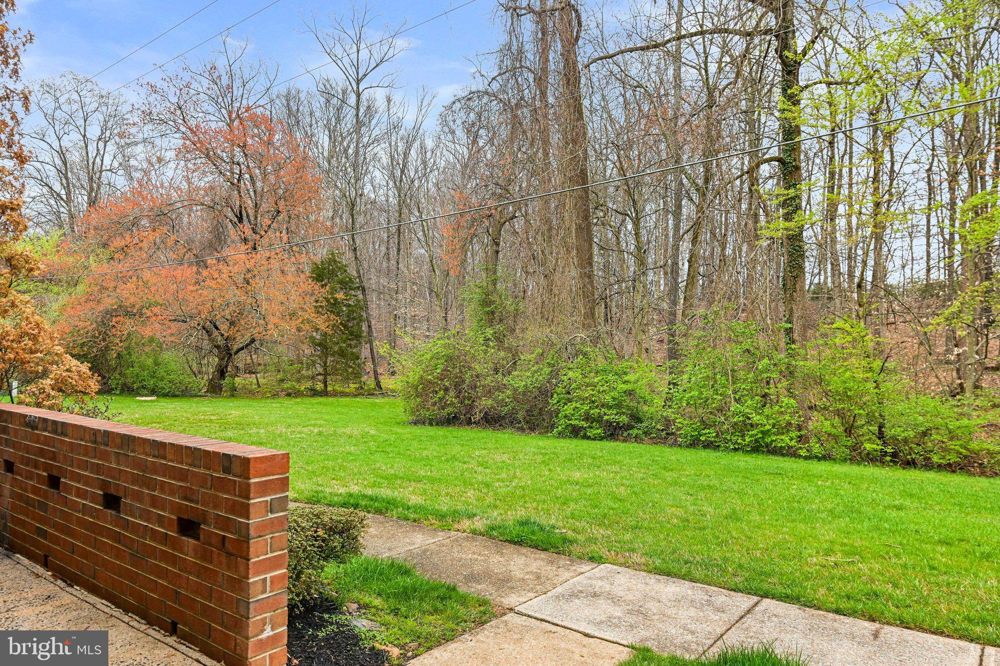 MOSBY WOODS TOWNHOUSE - Residential Lease