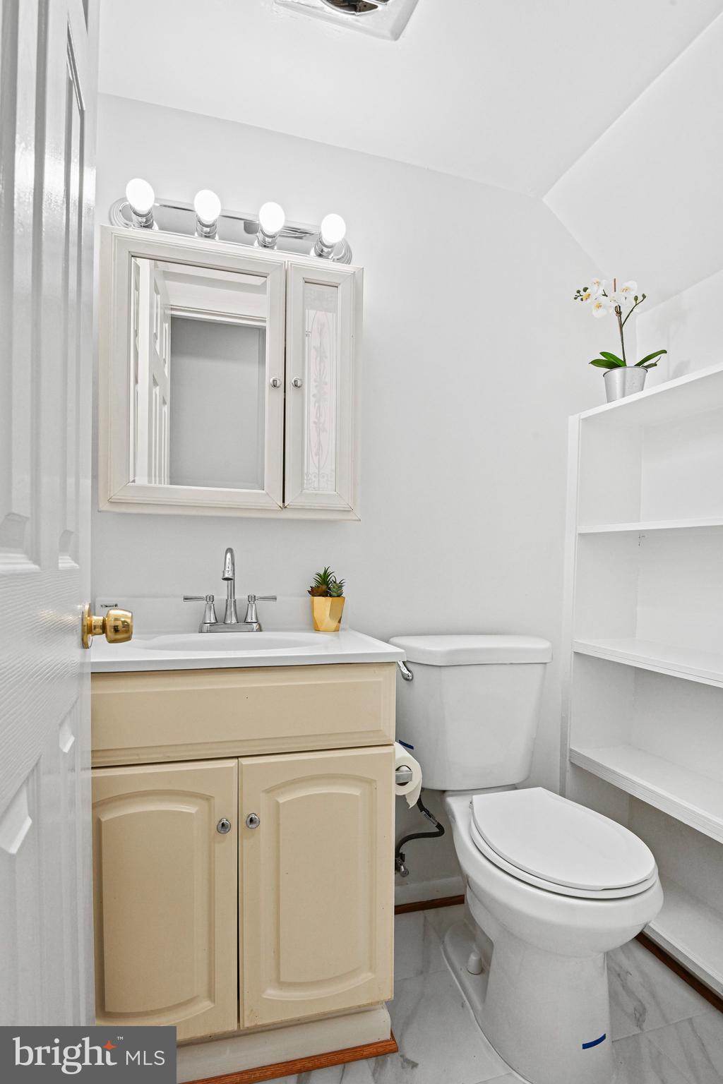 MOSBY WOODS TOWNHOUSE - Residential Lease