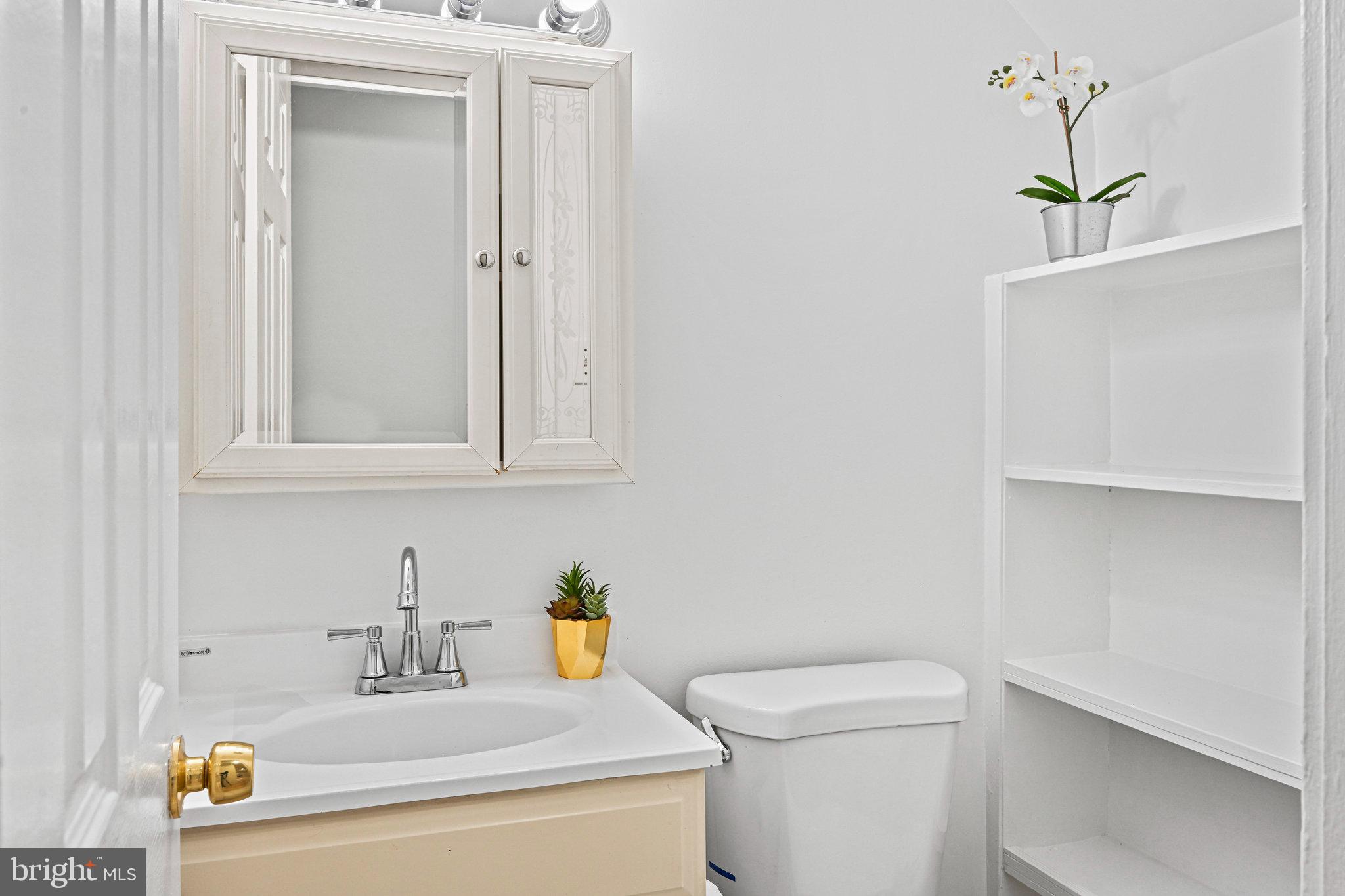 MOSBY WOODS TOWNHOUSE - Residential Lease