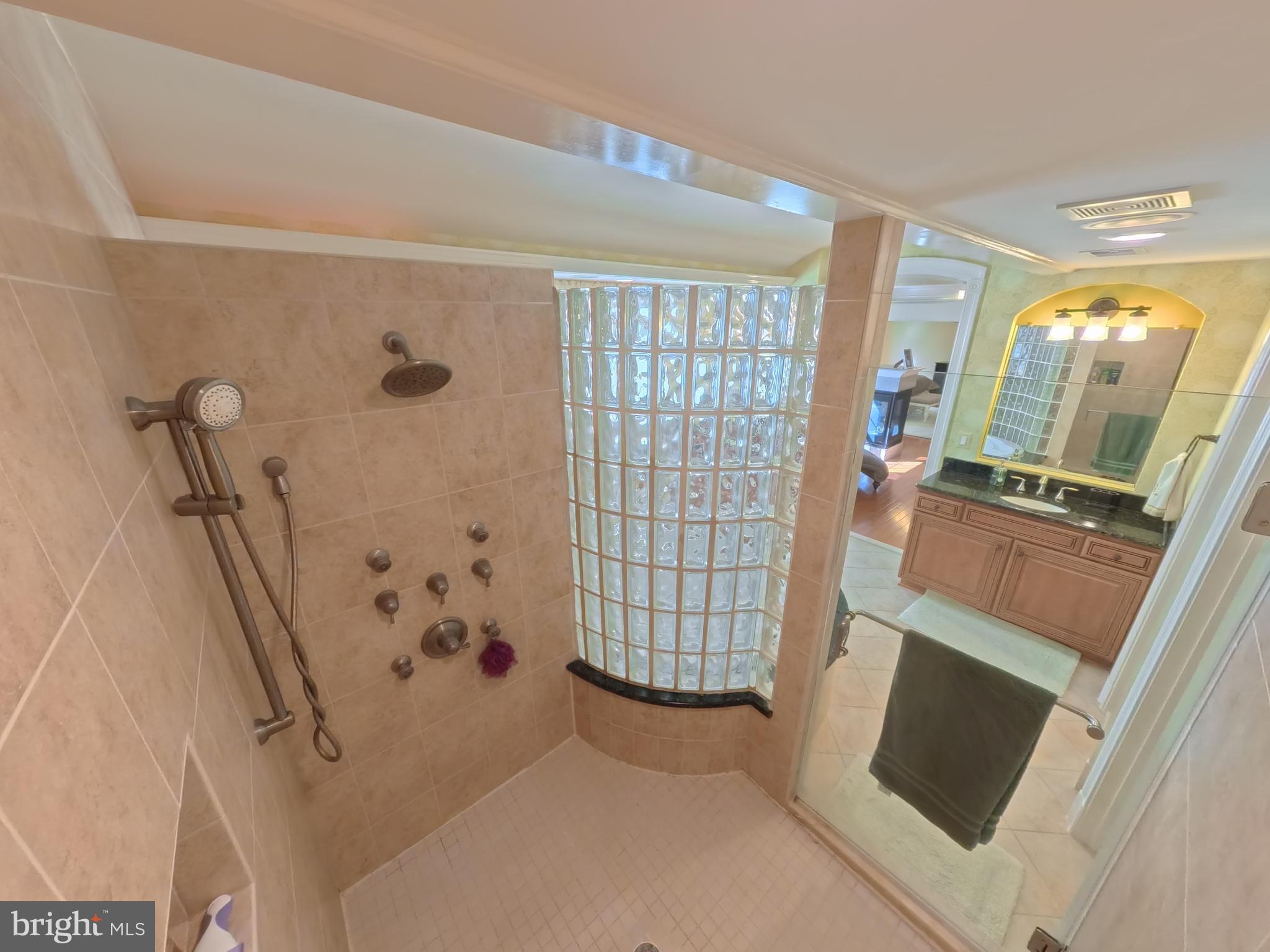 THE GLENS - Residential