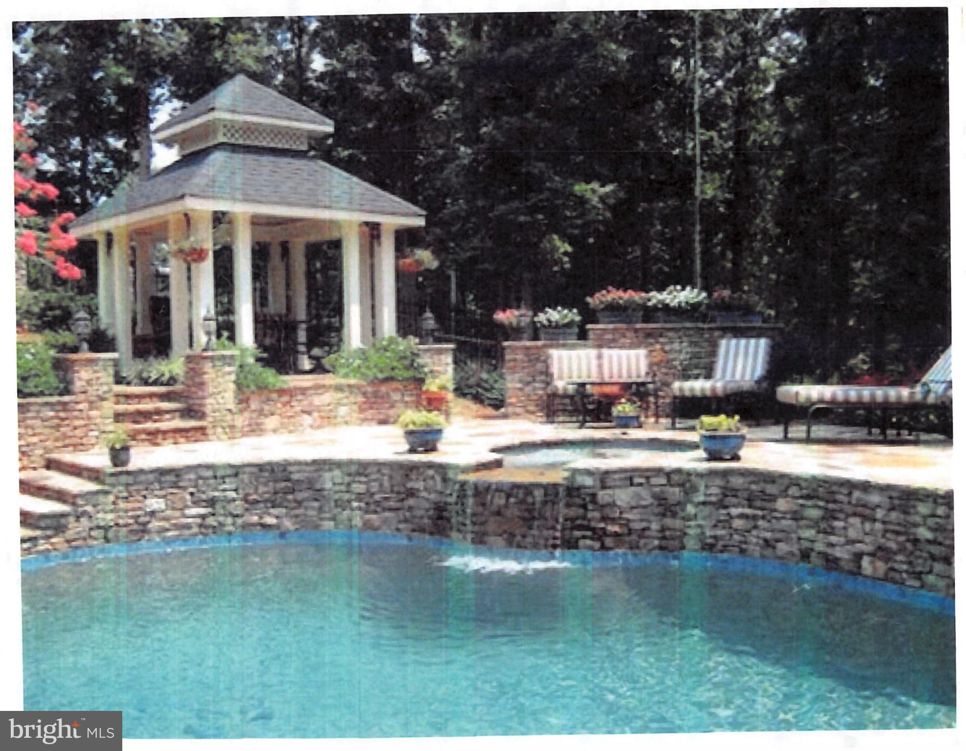 THE GLENS - Residential