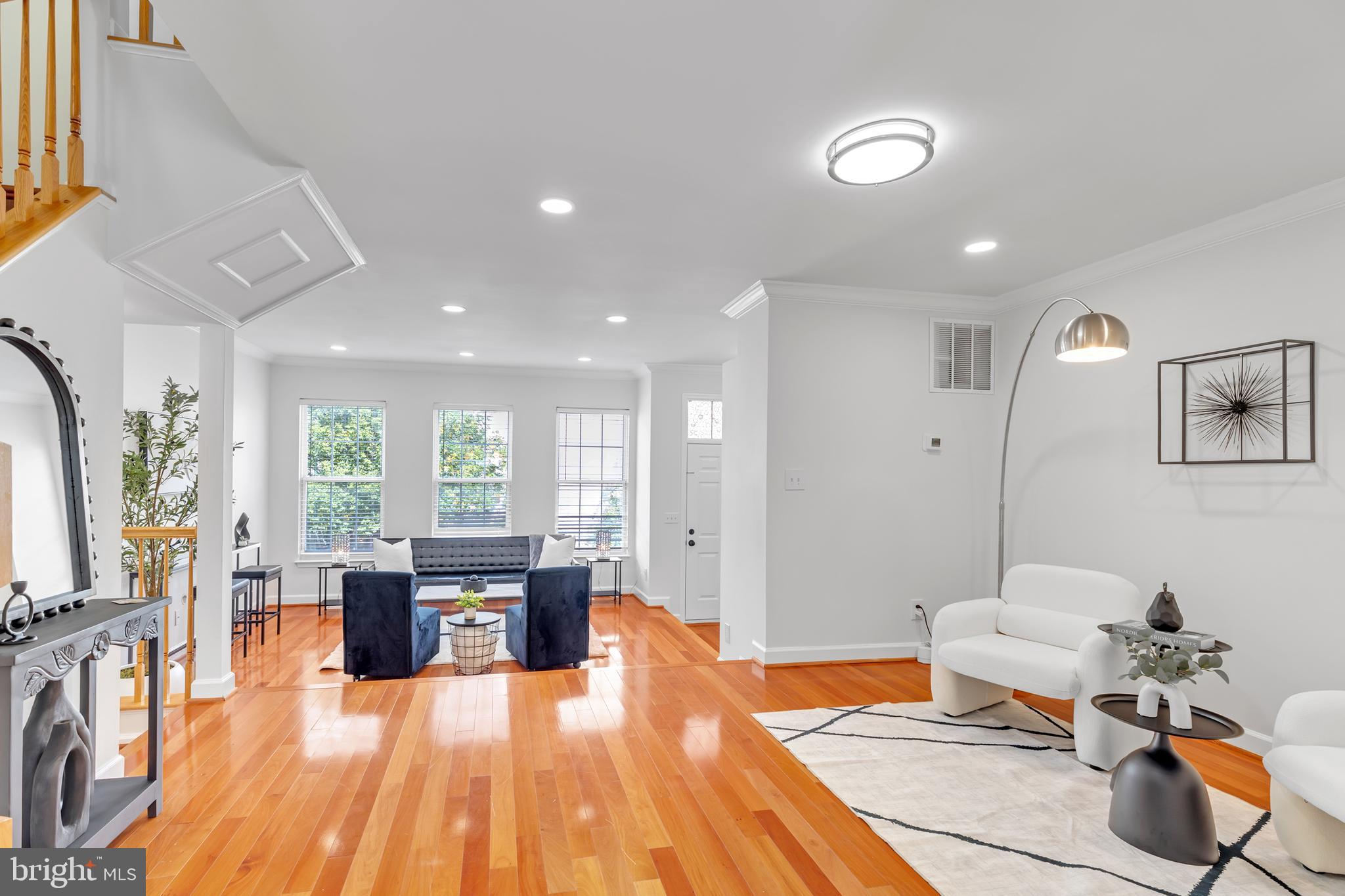 2506 JAMES MONROE CIRCLE