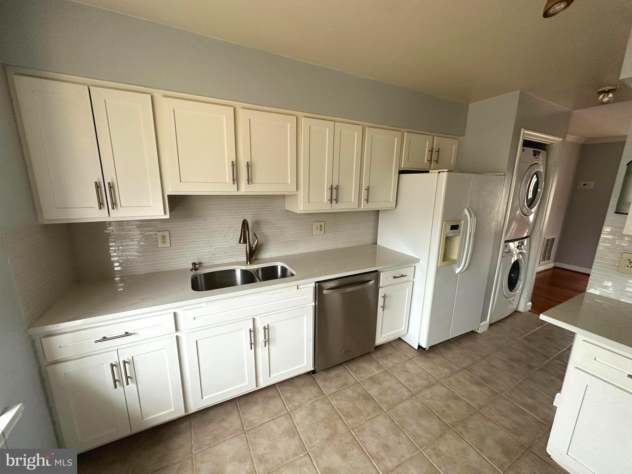 MONTGOMERY CHASE CODM - Residential Lease