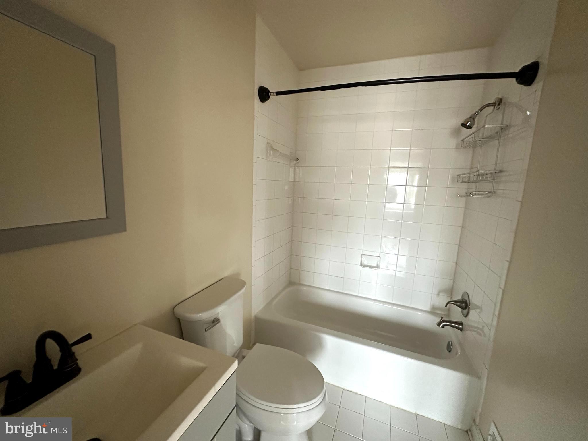 MONTGOMERY CHASE CODM - Residential Lease