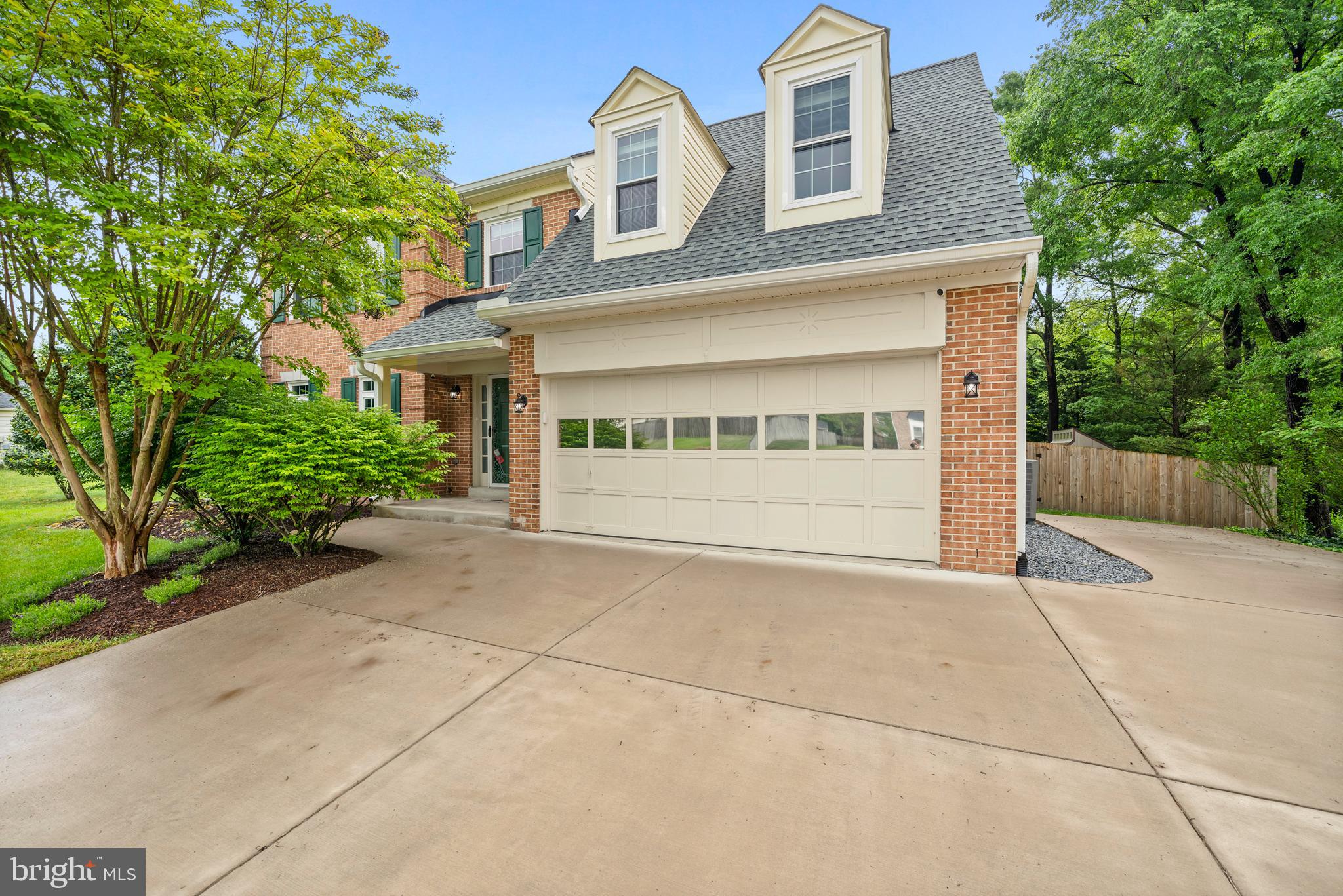 PINEFIELD MEADOWS - Residential