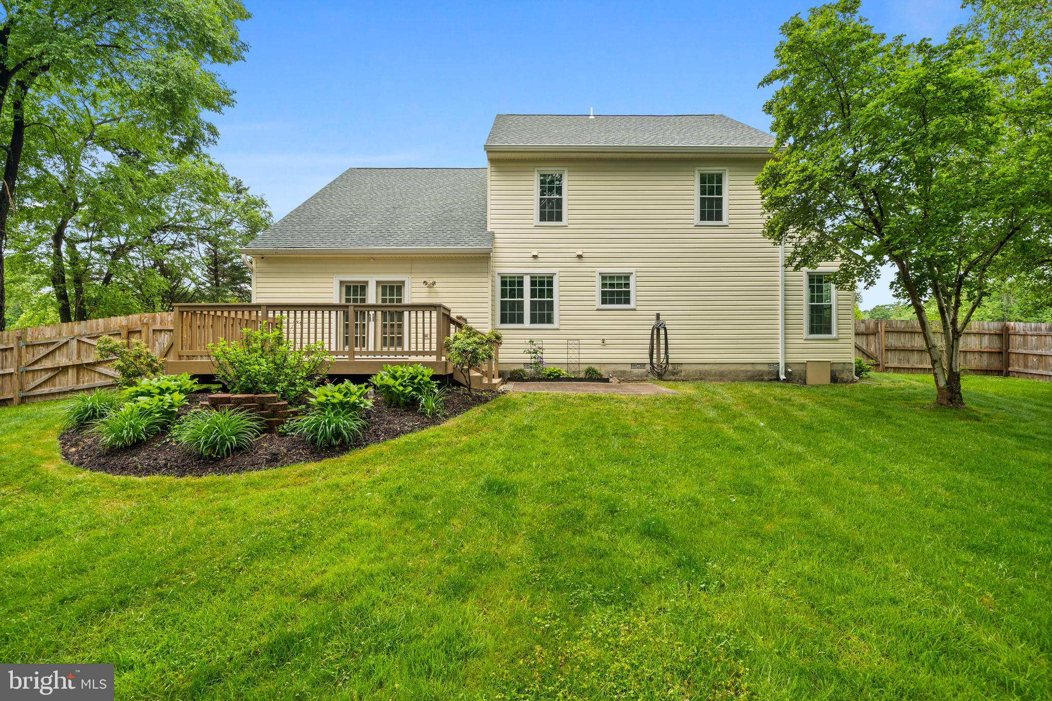 PINEFIELD MEADOWS - Residential