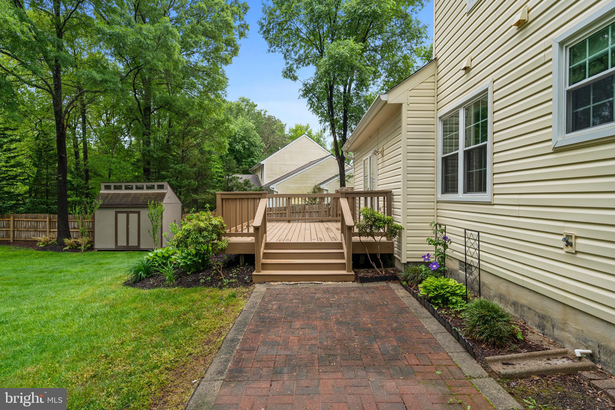 PINEFIELD MEADOWS - Residential