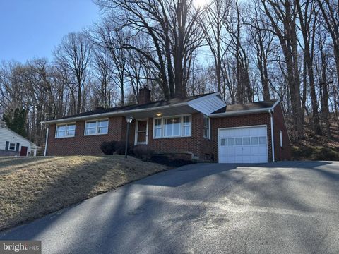 Photo of 832 W Penn Grant Road, WILLOW STREET, PA 17584 (MLS # PALA2064484)