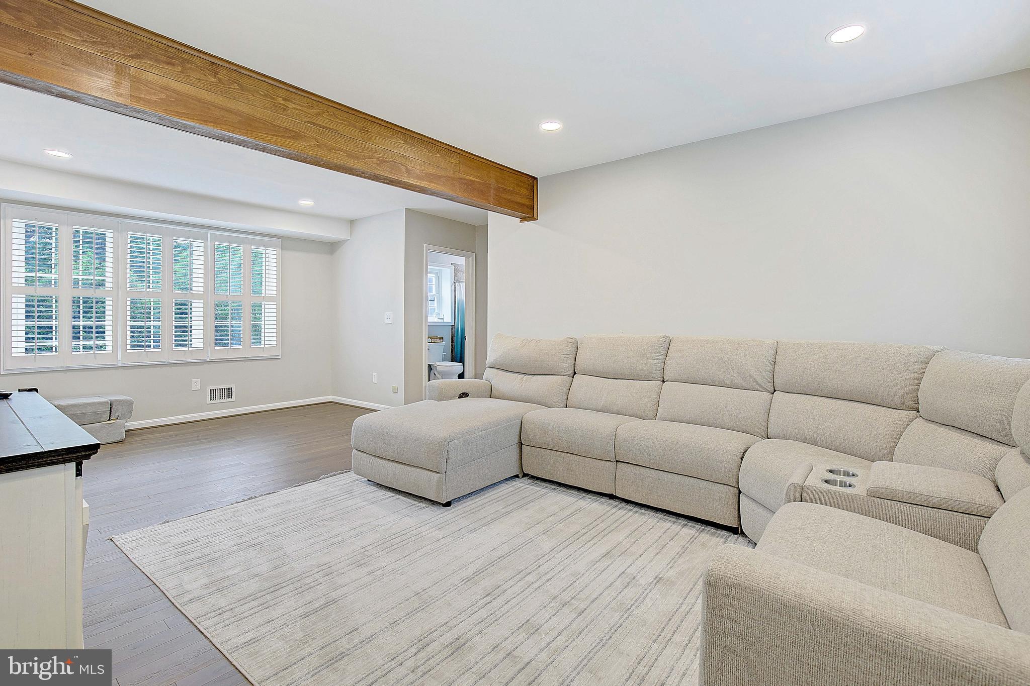 LOCH HAVEN - Residential