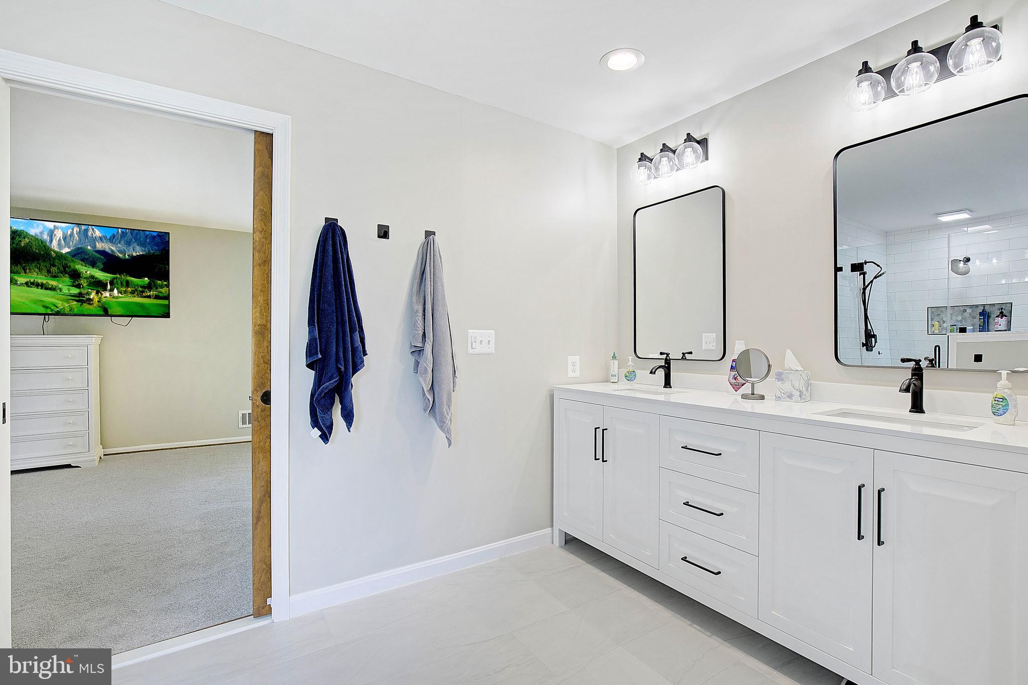 LOCH HAVEN - Residential