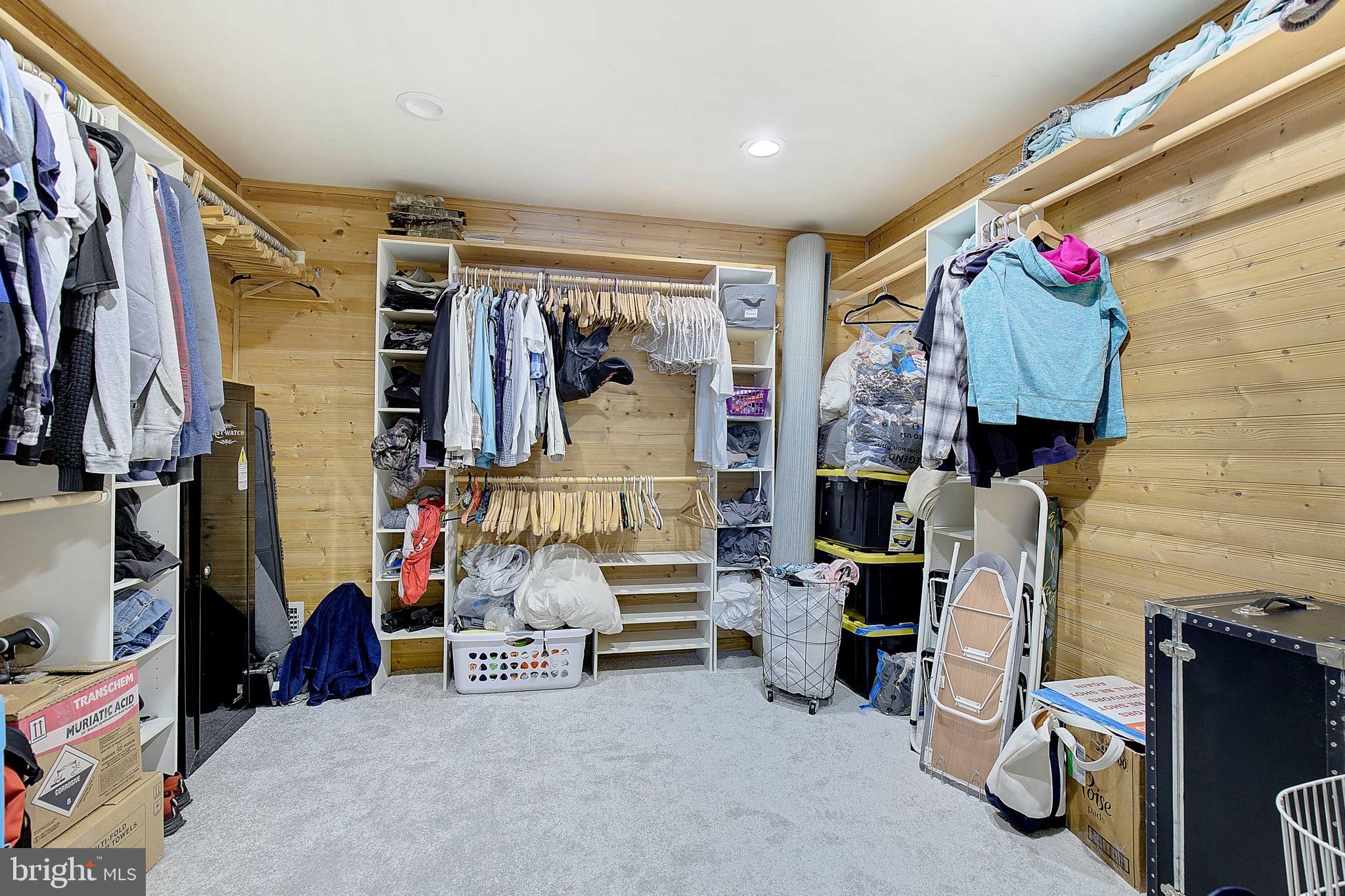 LOCH HAVEN - Residential