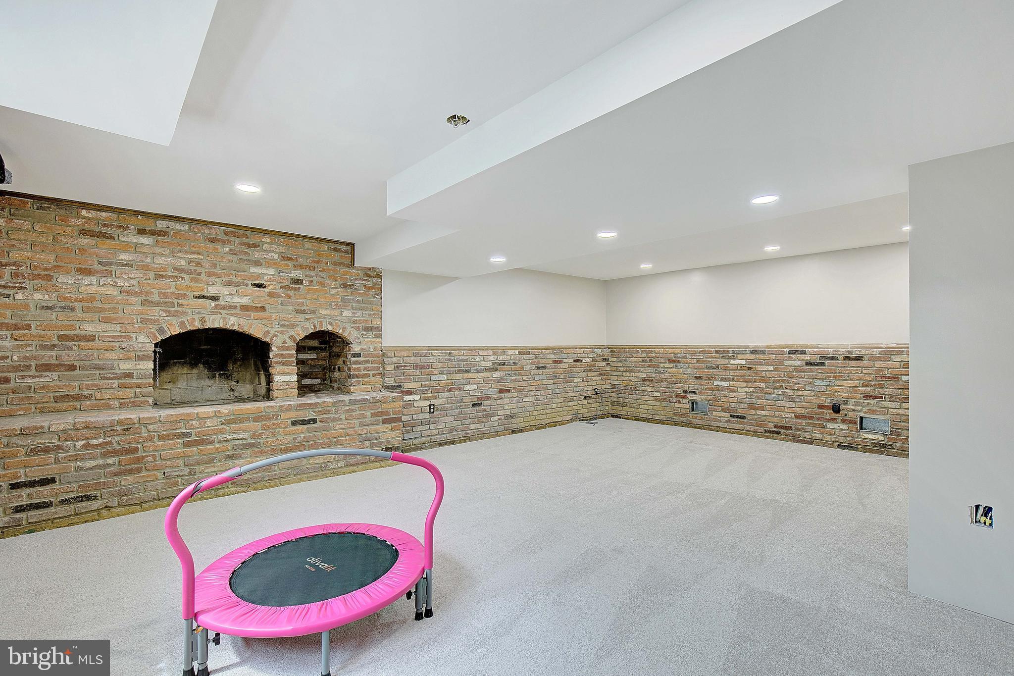 LOCH HAVEN - Residential