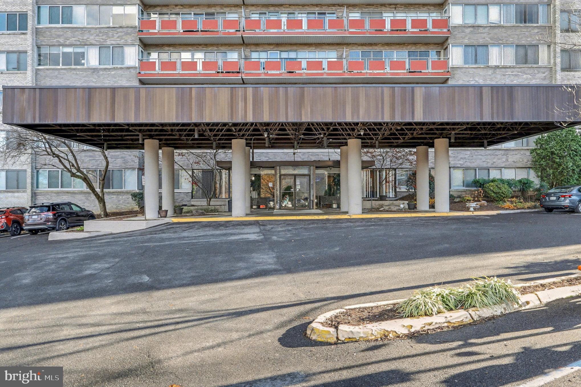 PAVILION ON THE PARK - Residential