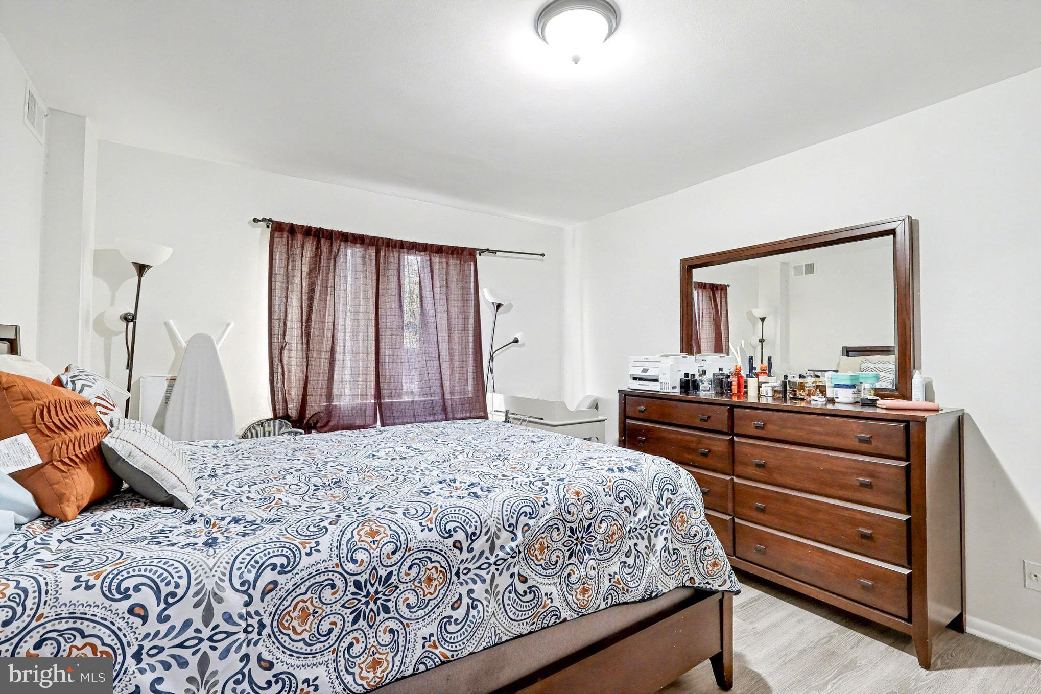 PAVILION ON THE PARK - Residential