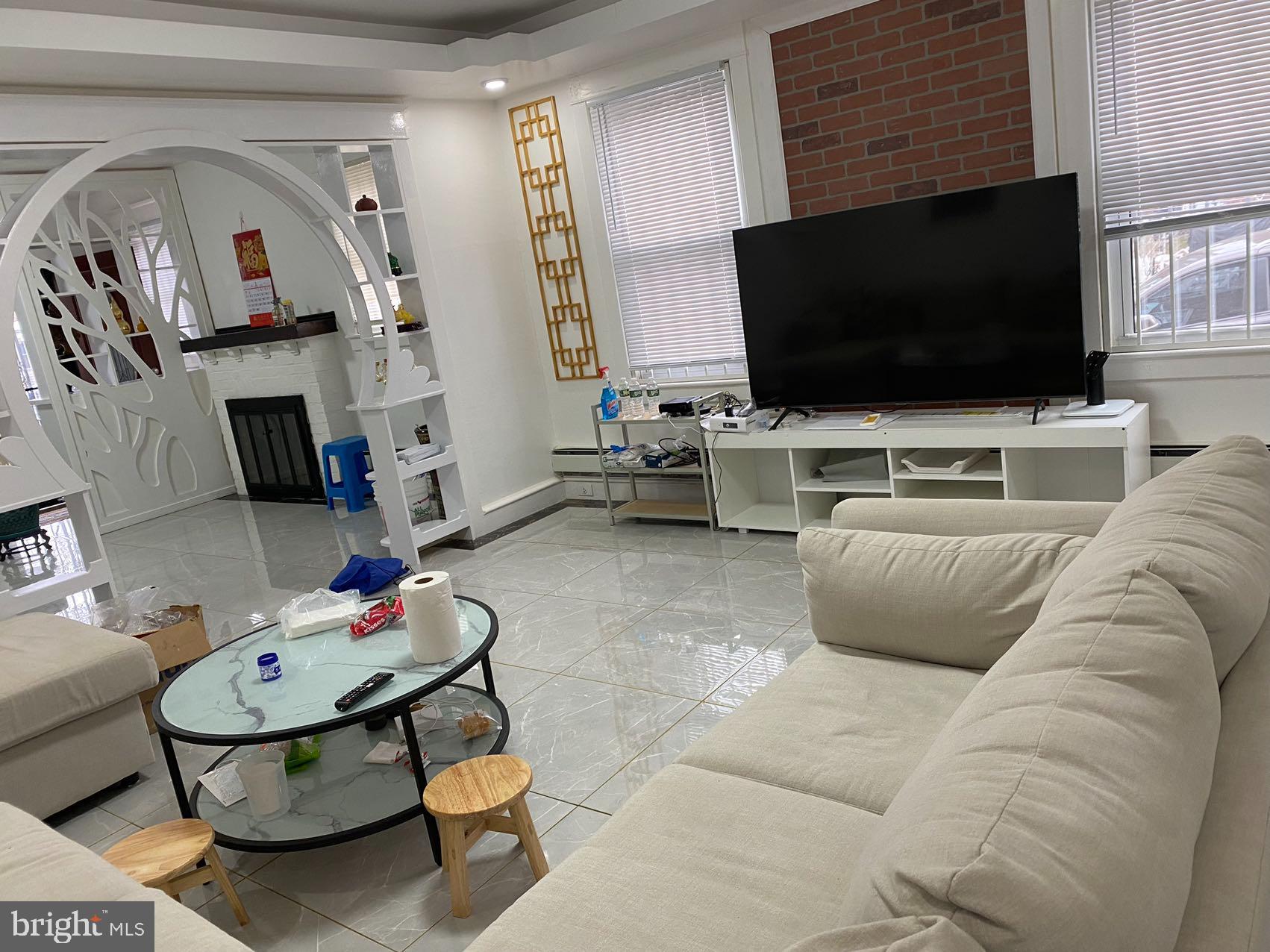 MAYFAIR - Residential