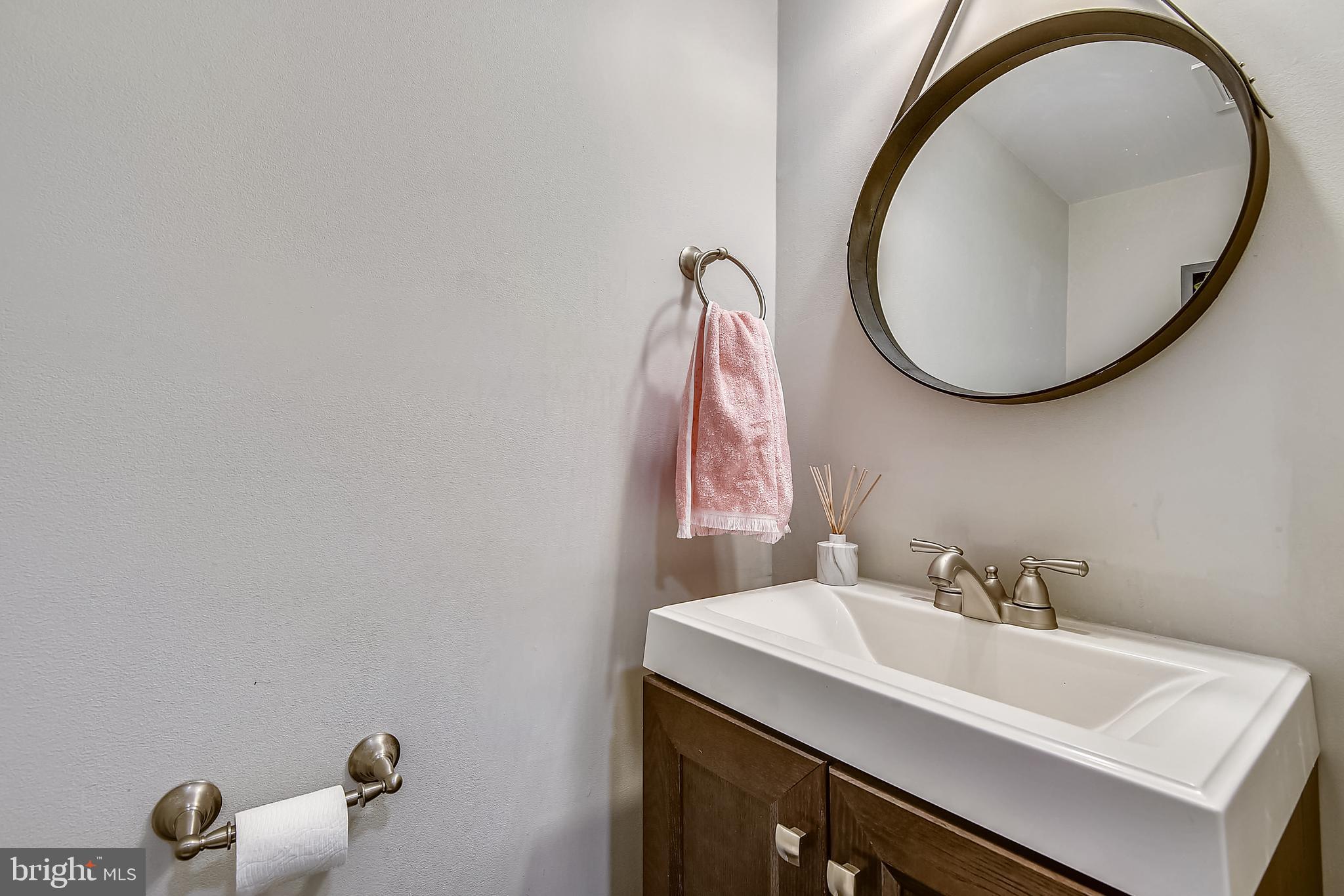 WHISPERING WOODS - Residential