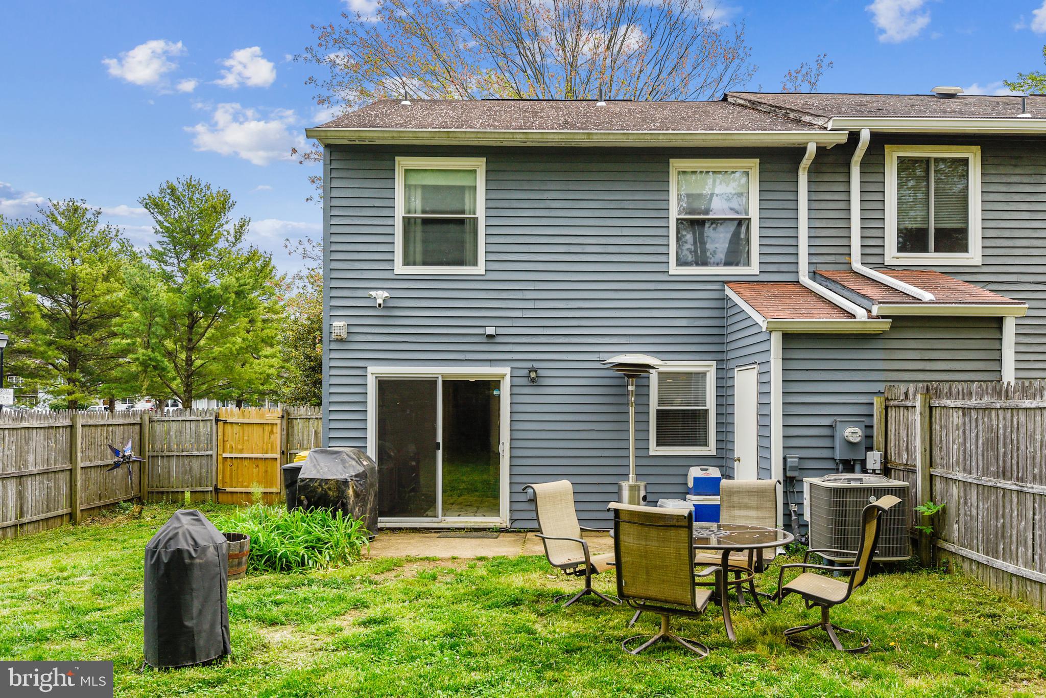 WHISPERING WOODS - Residential