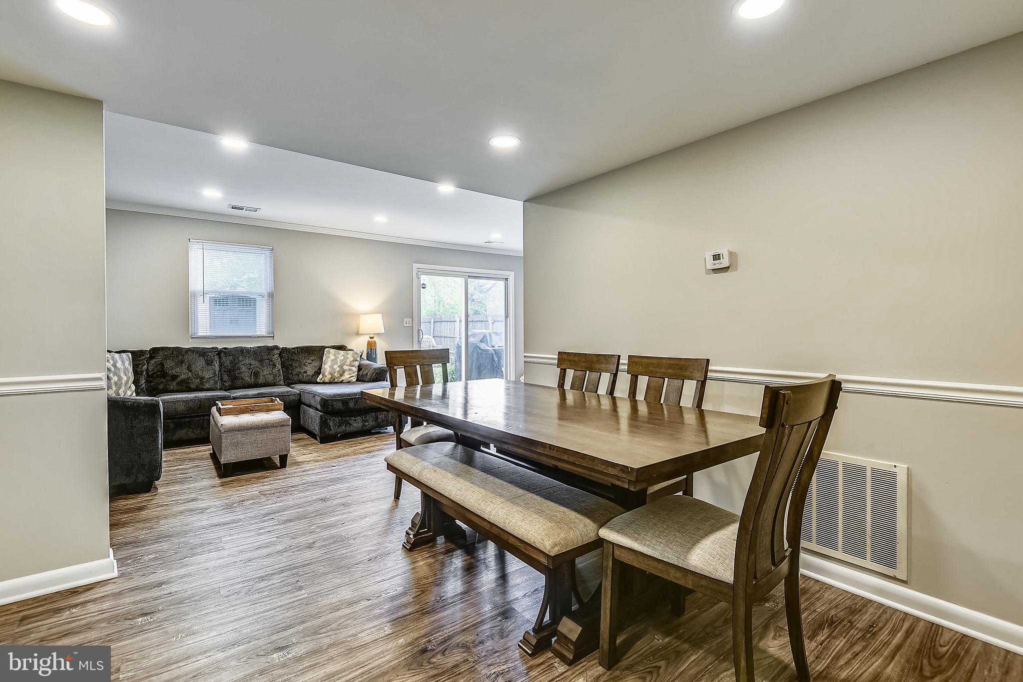 WHISPERING WOODS - Residential