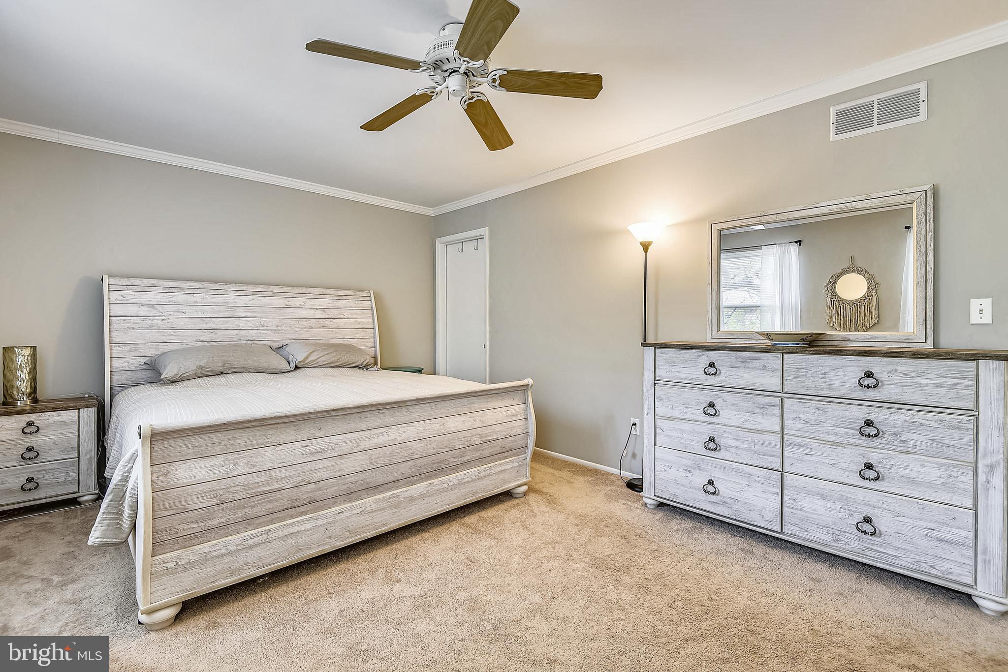 WHISPERING WOODS - Residential